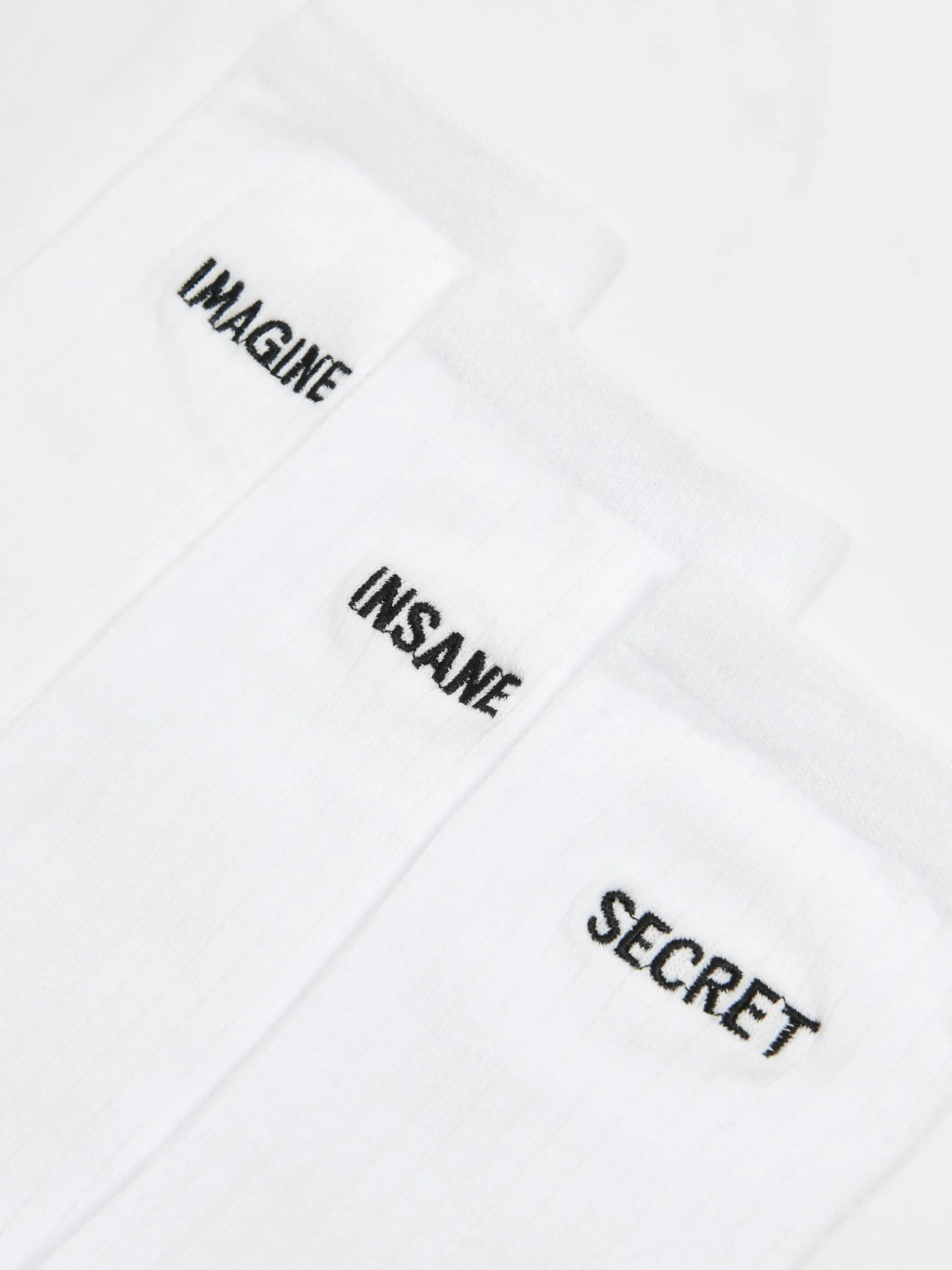Online Cropp 3 pack ch skarpet z haftem biały
