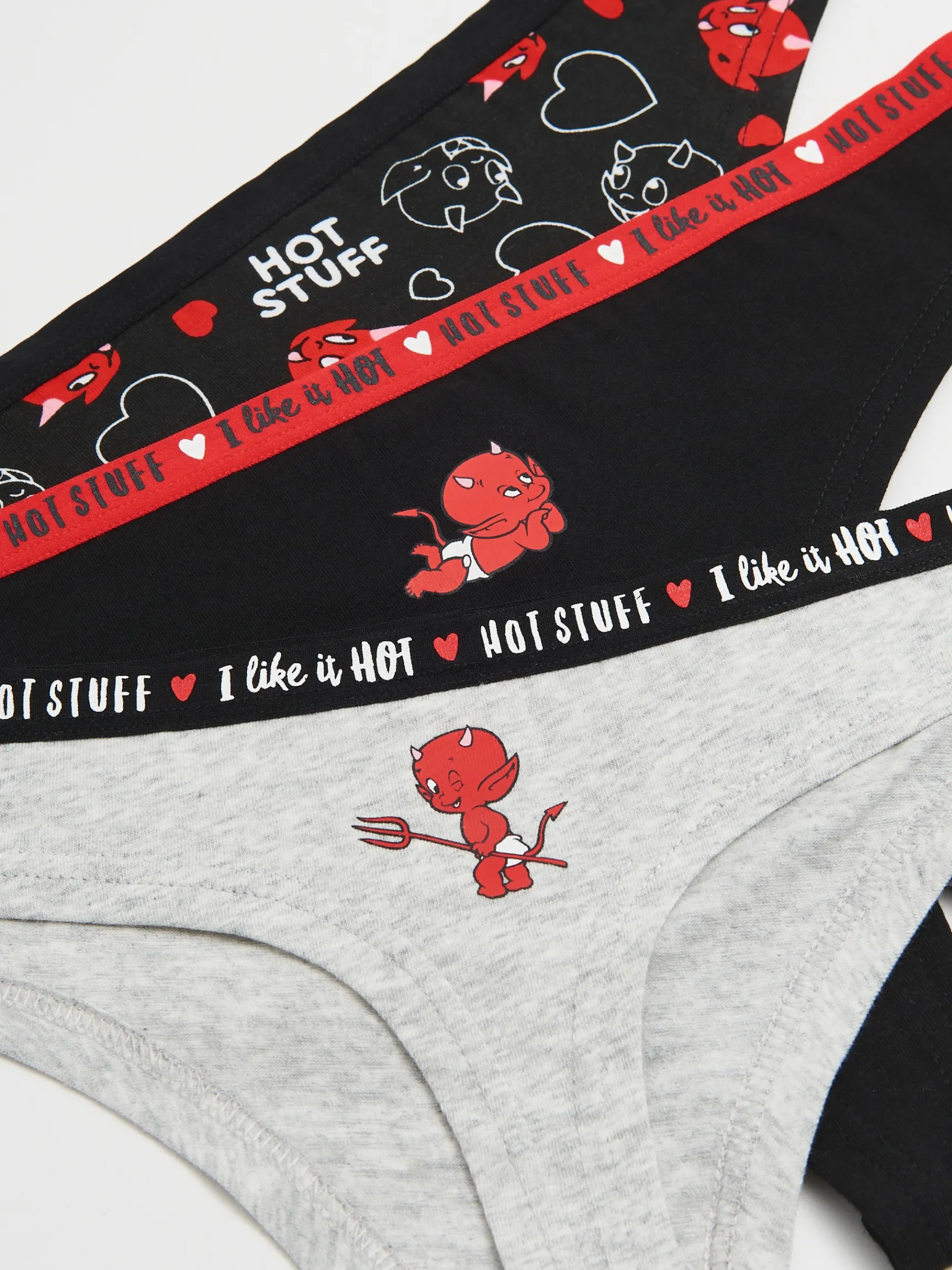 Clearance Cropp 3 pack majtek Hot Stuff The Little Devil czarny