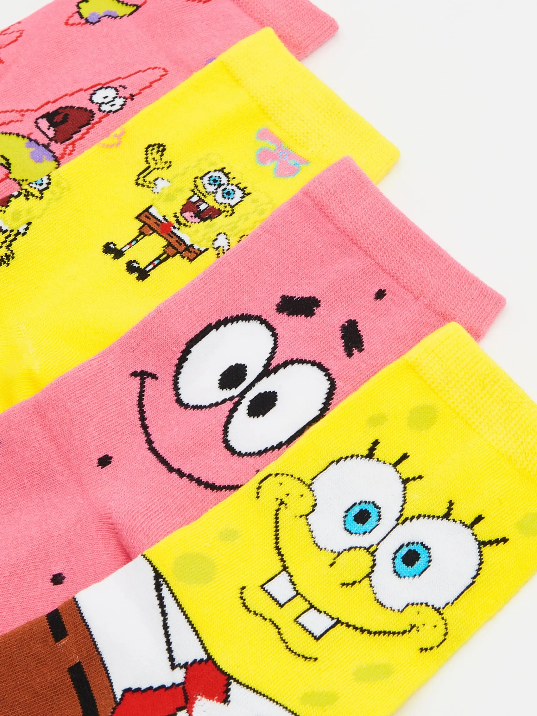 Discount Cropp 2 pack skarpet SpongeBob i Patryk wielobarwny