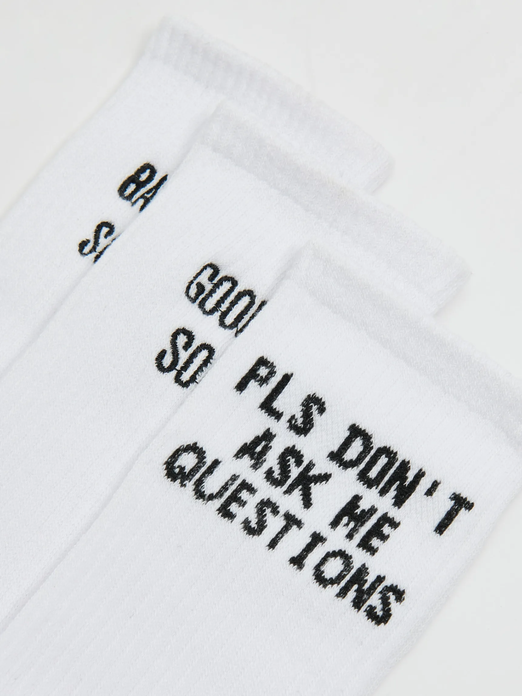 Outlet Cropp 3 pack skarpet ze sloganami biały