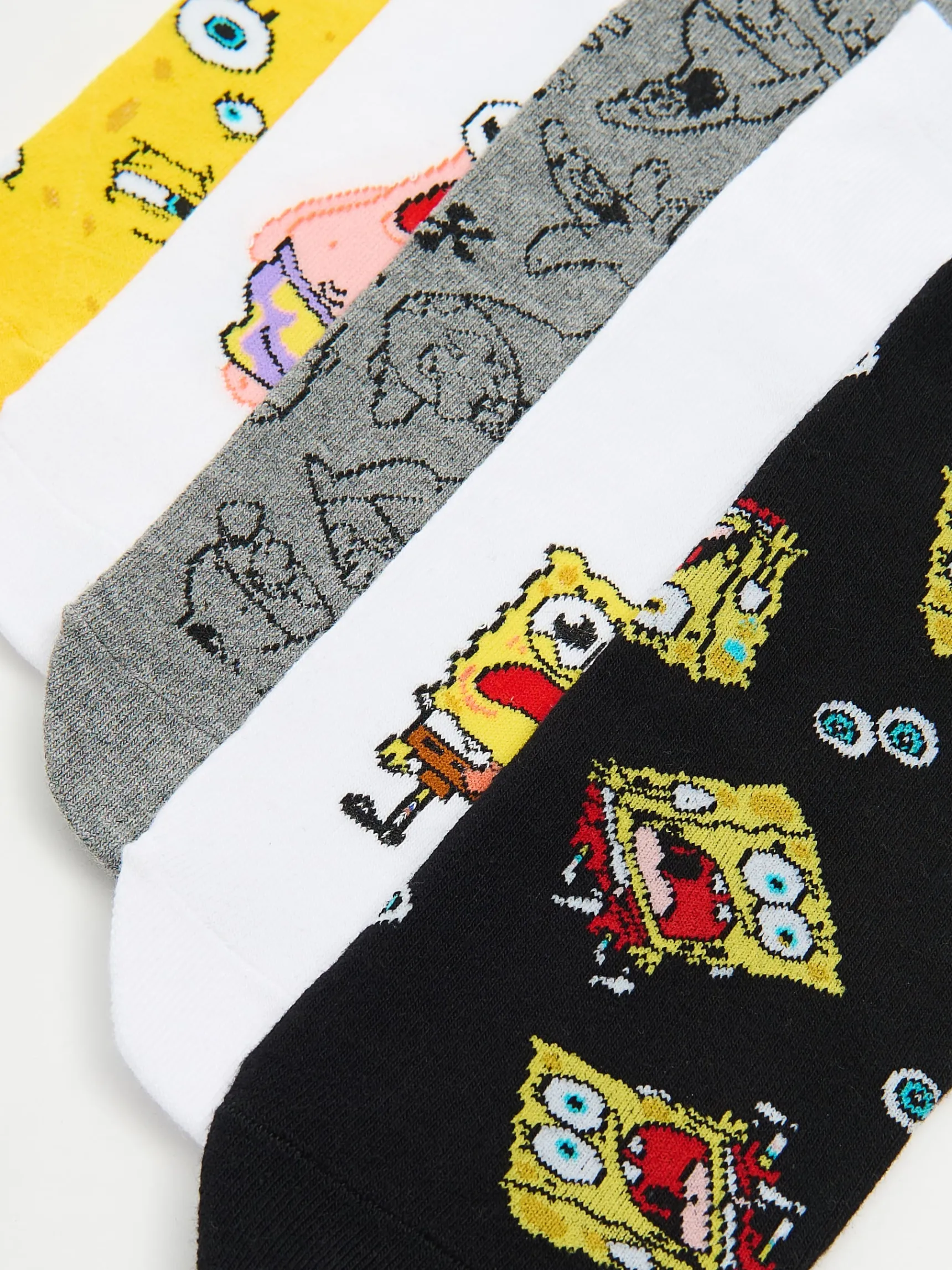 Online Cropp 5 pack skarpet ze SpongeBobem i Patrykiem żółty