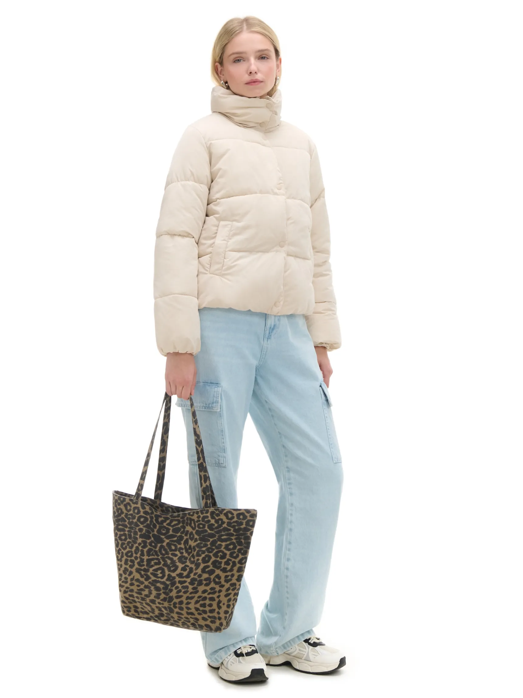 Fashion Cropp Beżowa kurtka puffer beżowy