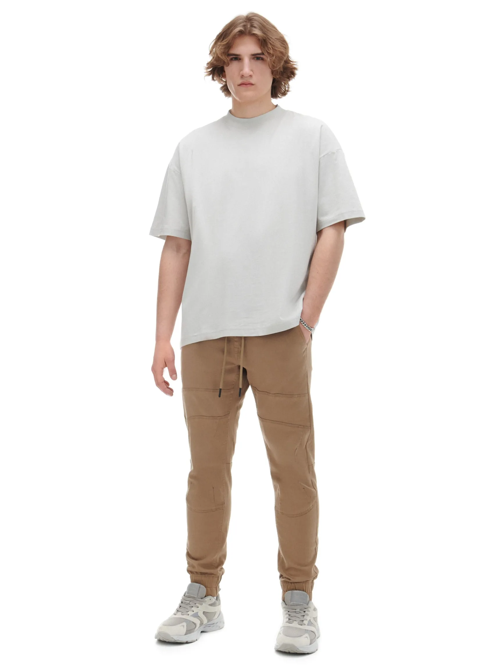 Clearance Cropp Beżowe joggery z kieszeniami cargo beżowy