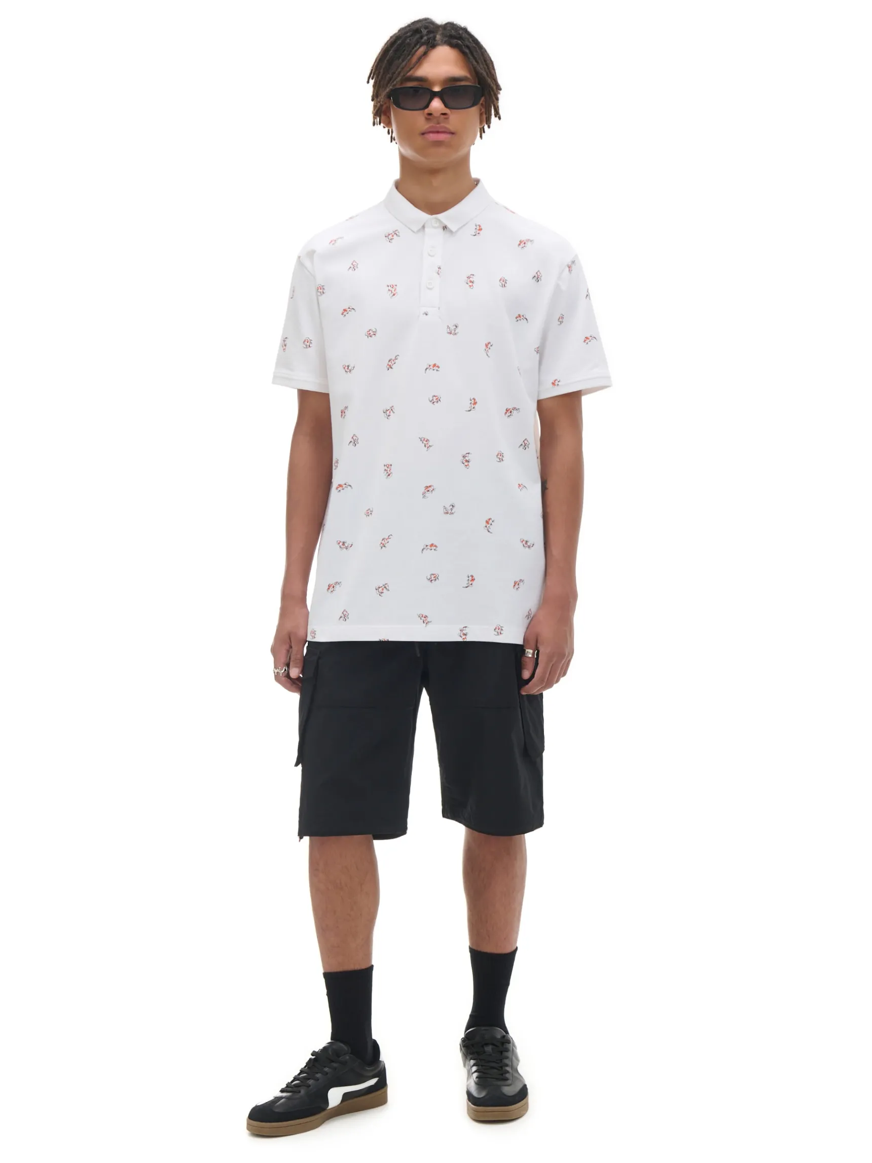 Discount Cropp T-shirt polo z rybkami biały