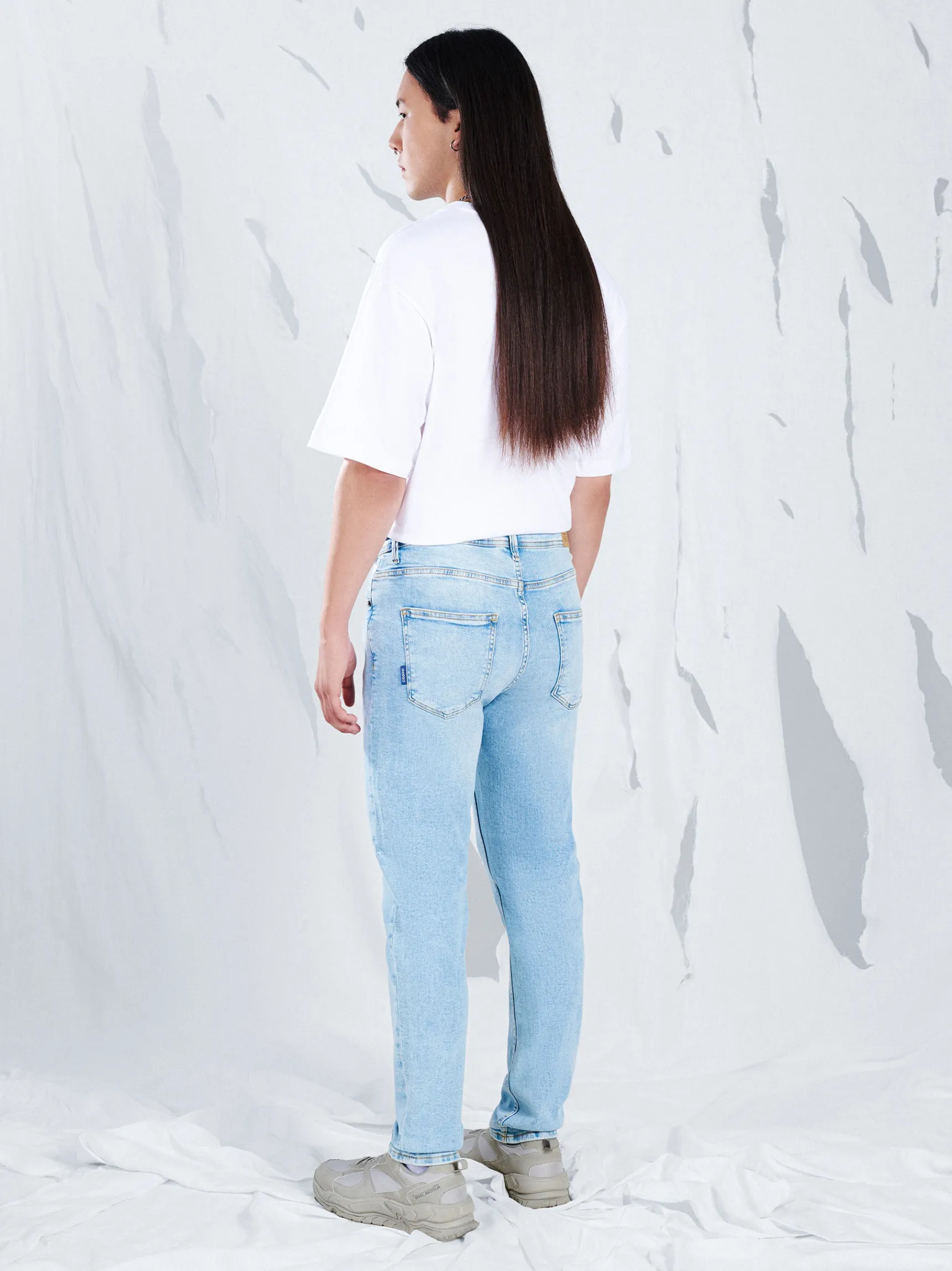 Hot Cropp Błękitne jeansy slim niebieski