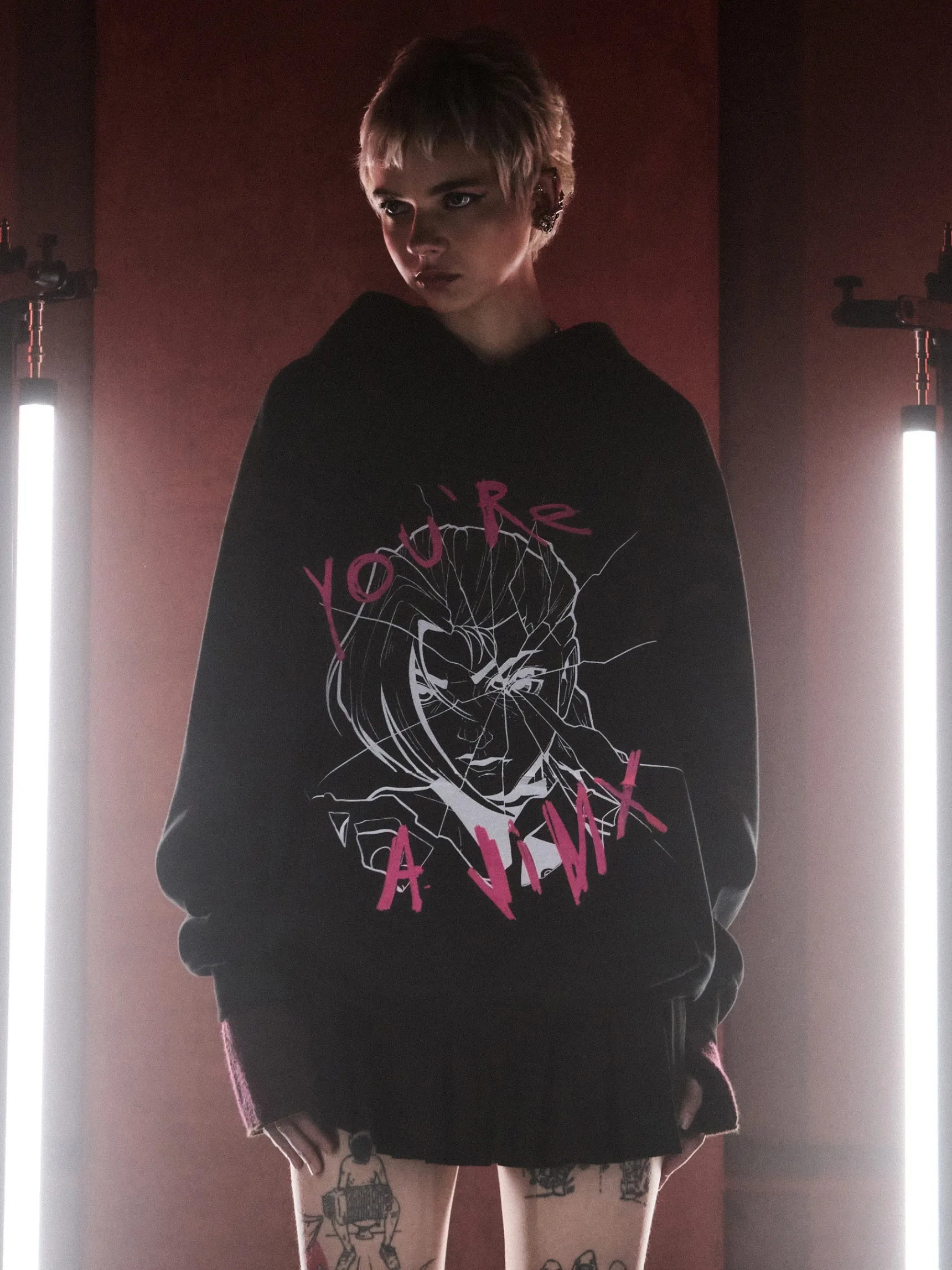Clearance Cropp Bluza Arcane z efektem glow in the dark czarny