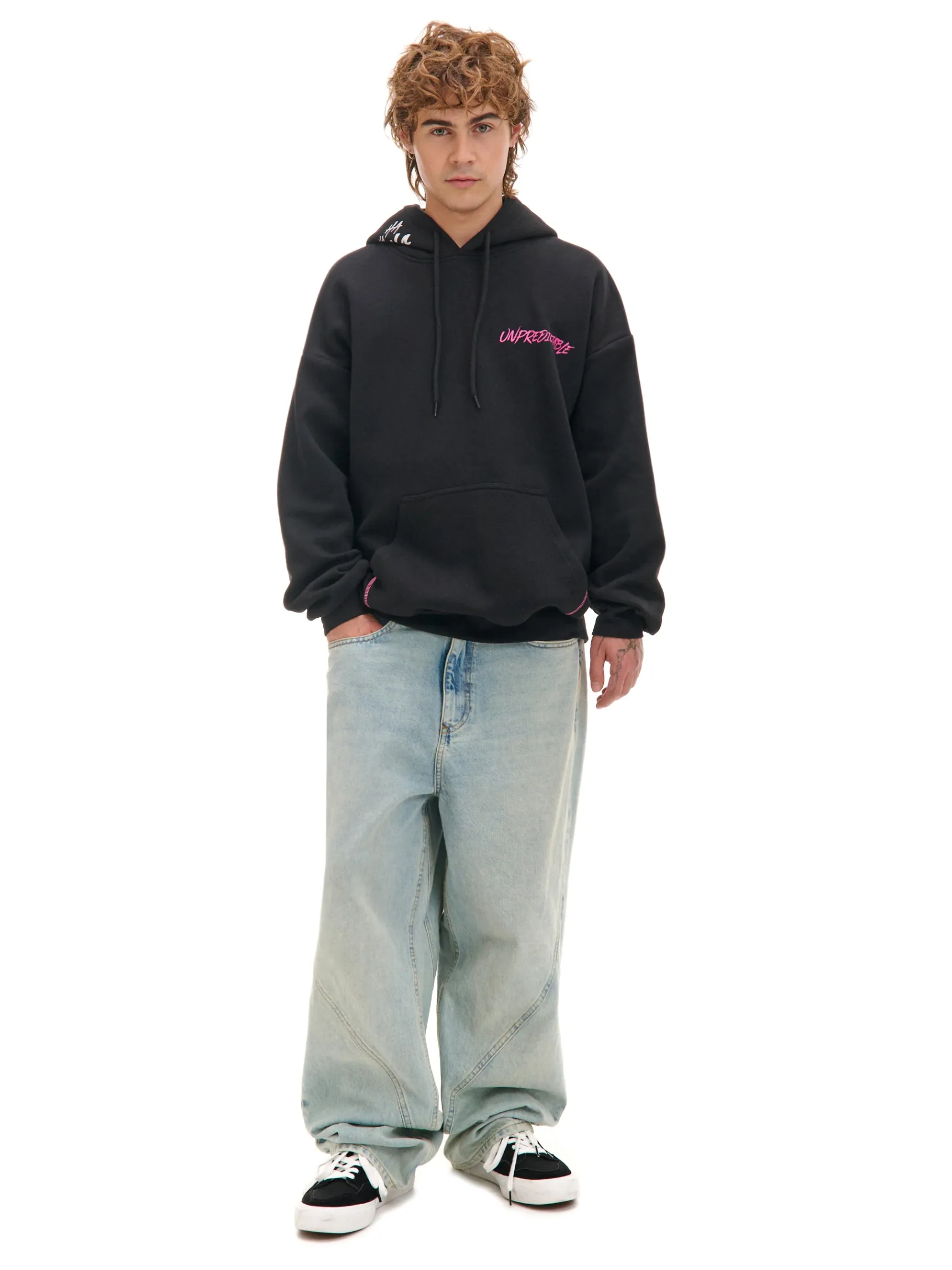 Best Cropp Bluza z kapturem i nadrukiem Jokera czarny