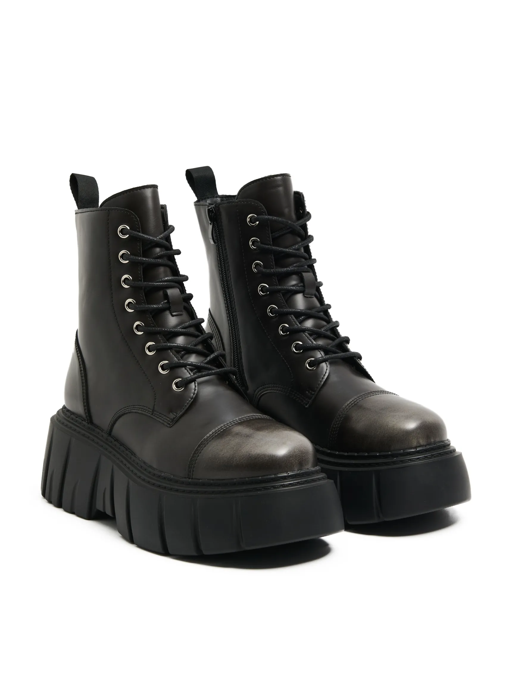 Clearance Cropp Botki za kostkę z imitacji skóry czarny