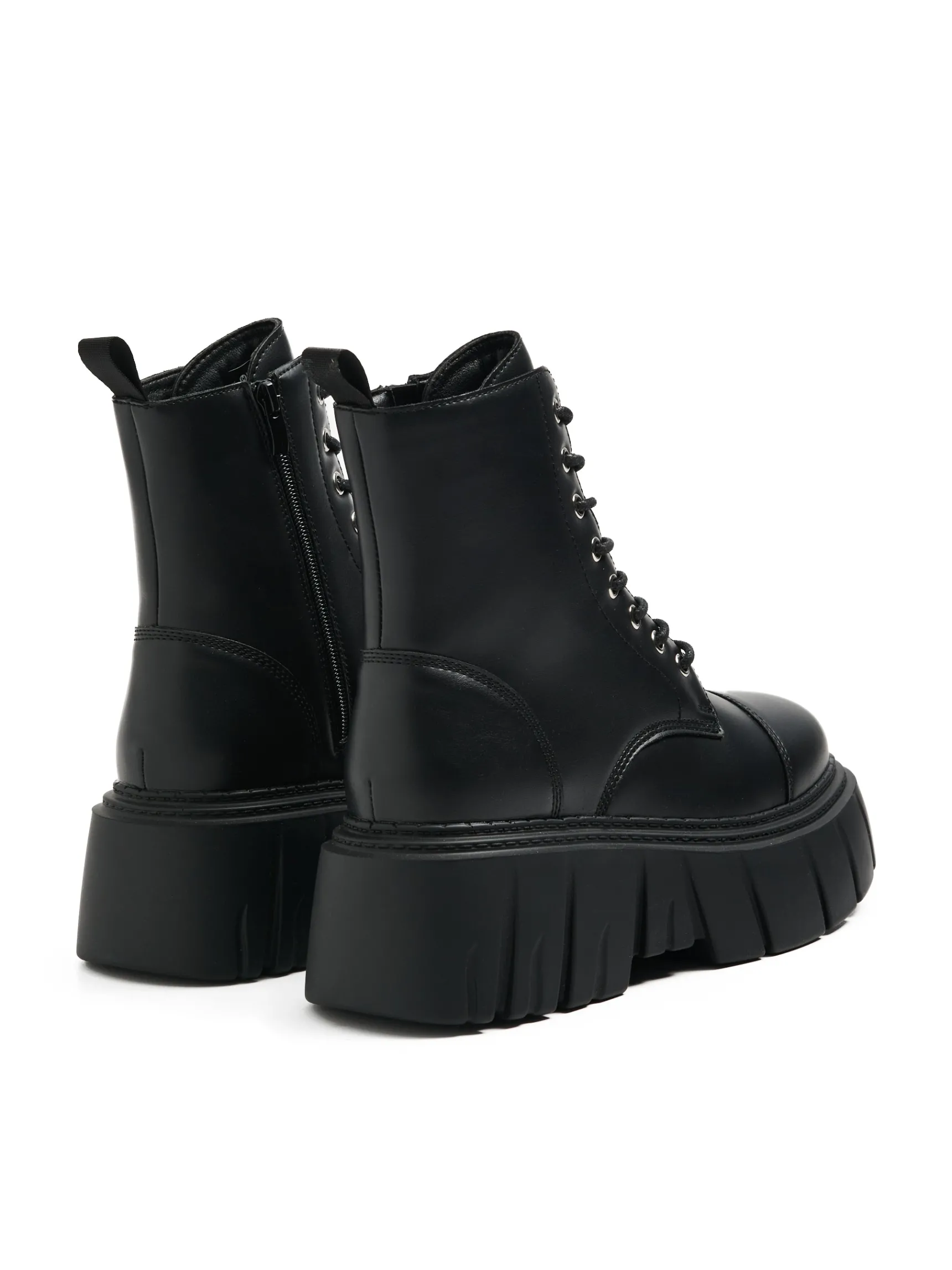 Clearance Cropp Botki za kostkę z imitacji skóry czarny