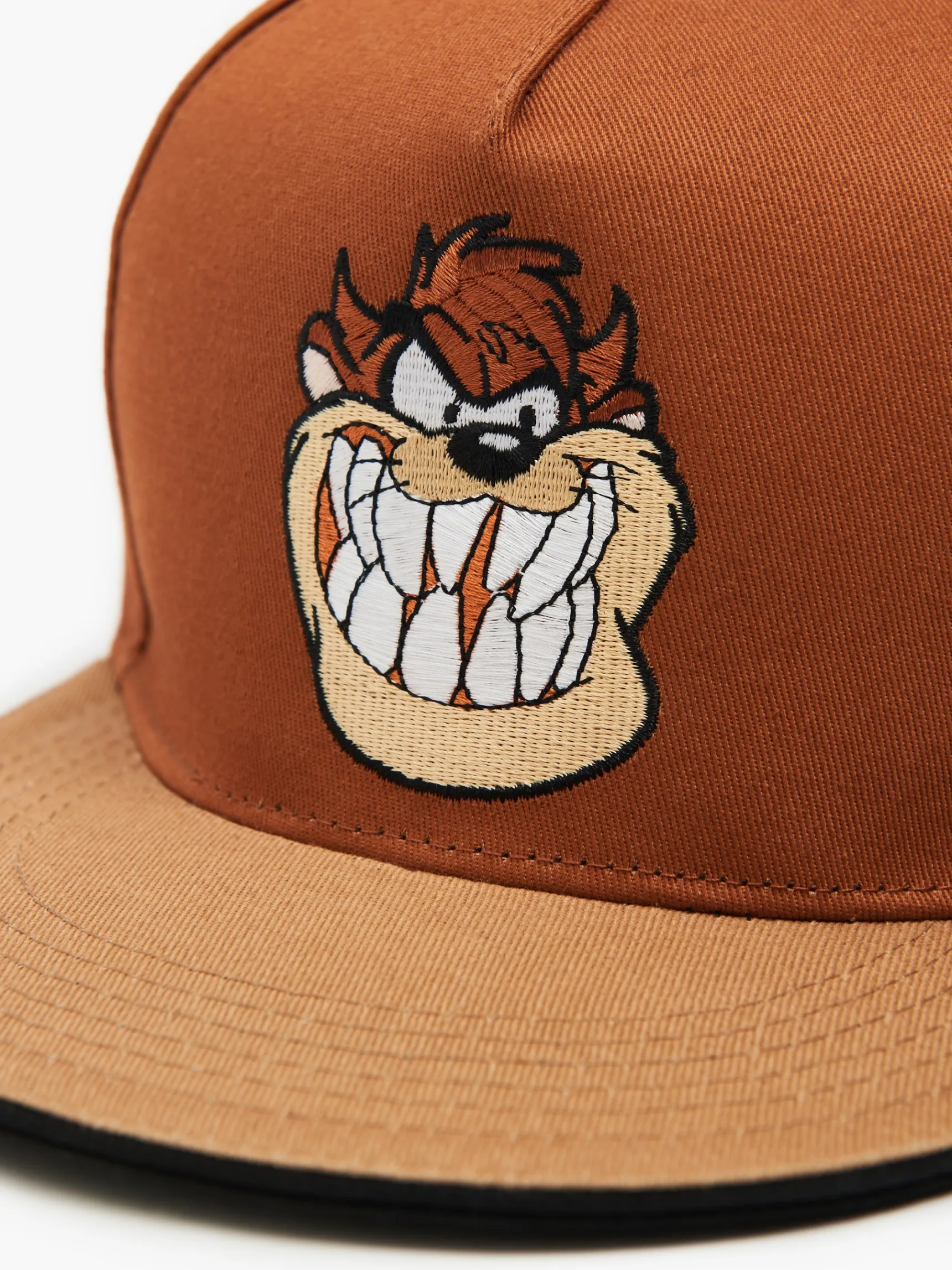 Best Cropp Brązowa czapka z daszkiem Looney Tunes brązowy