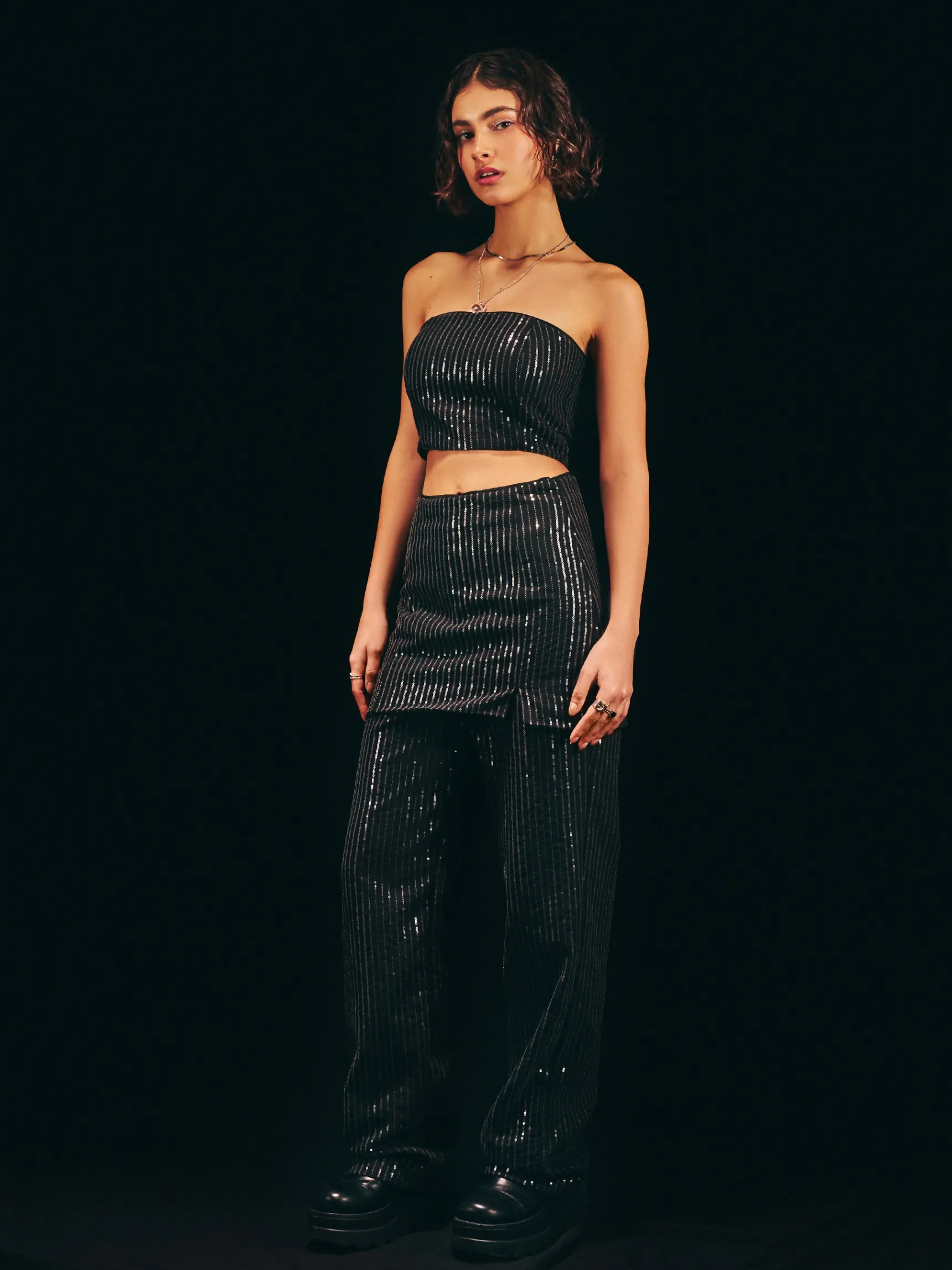 New Cropp Cekinowe spodnie tailoring czarny