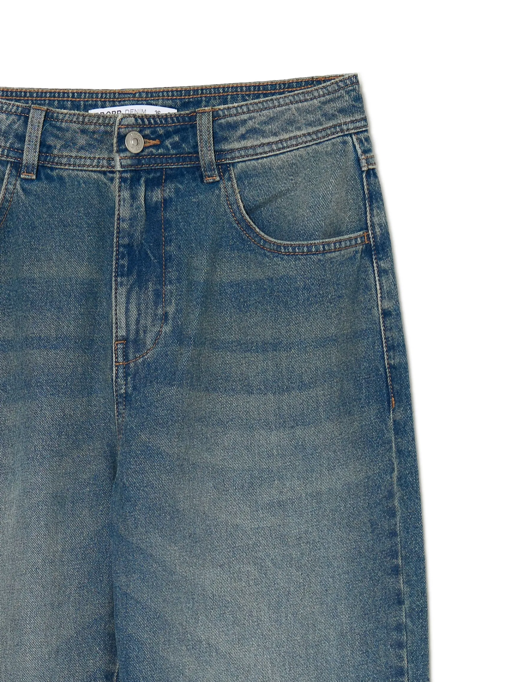 Clearance Cropp Ciemnoe jeansy straight z efektem sprania niebieski
