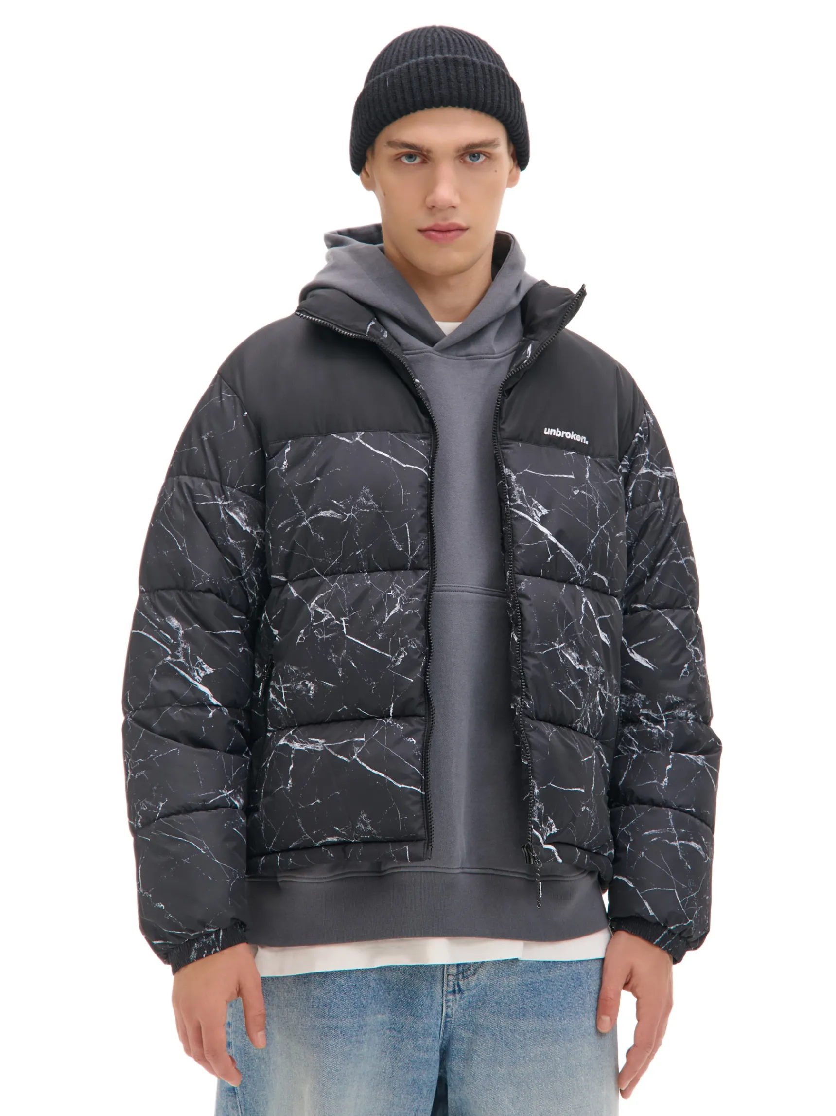 Fashion Cropp Ciemnoszara kurtka puffer z nadrukiem szary