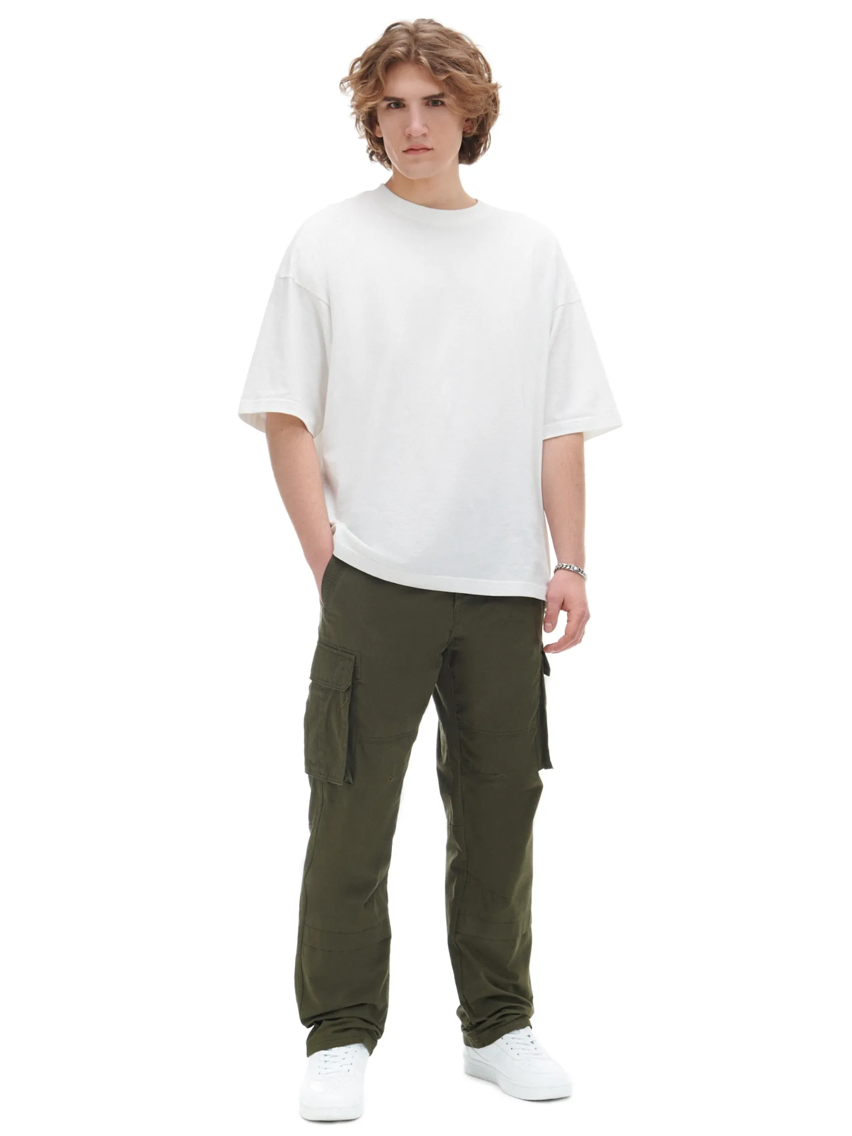 Outlet Cropp Ciemnozielone spodnie comfort z paskiem zielony