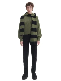 Best Cropp Ciemno sweter z szerokim rękawem zielony