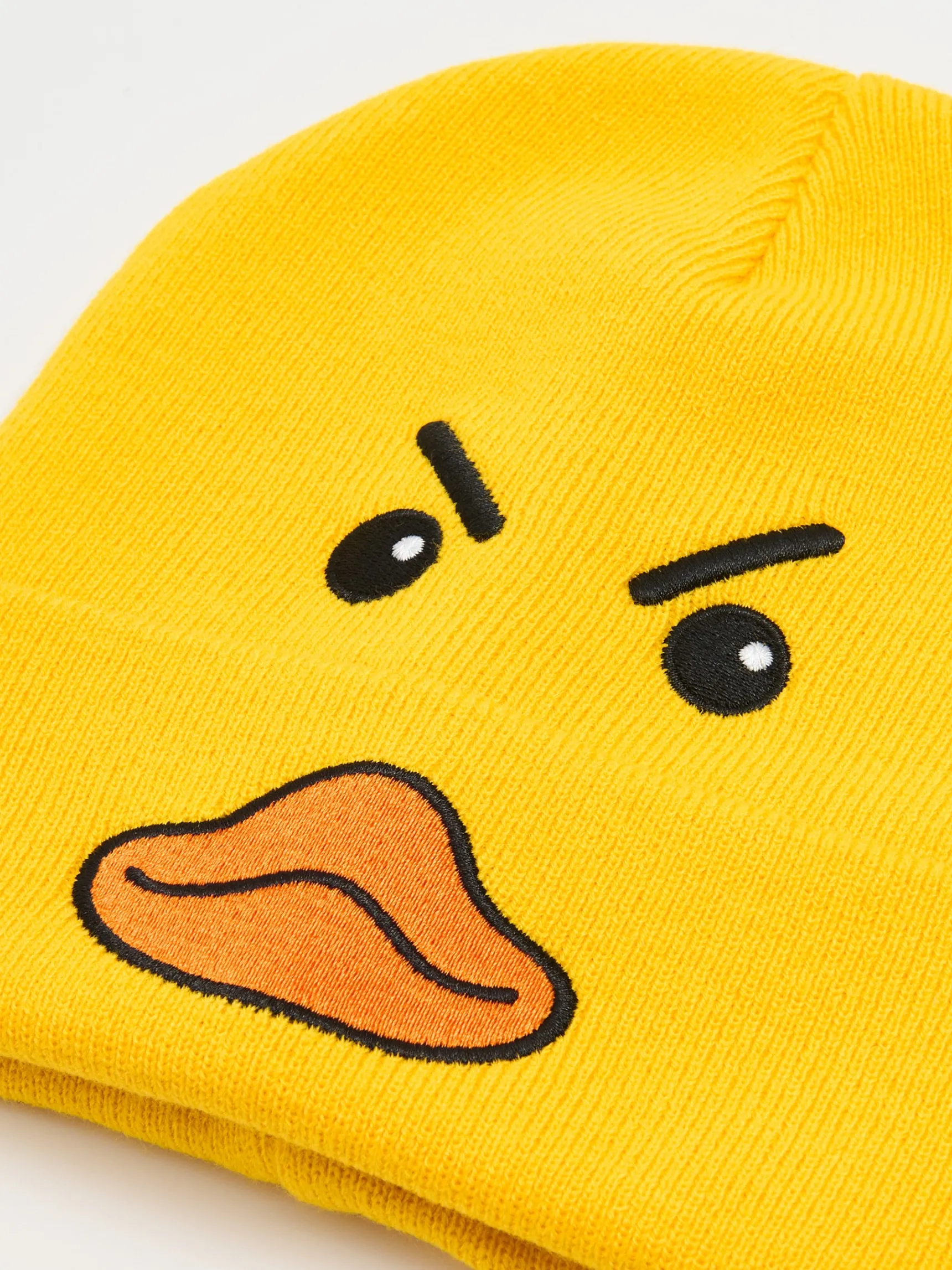 Best Cropp Czapka beanie z motywem kaczki żółty