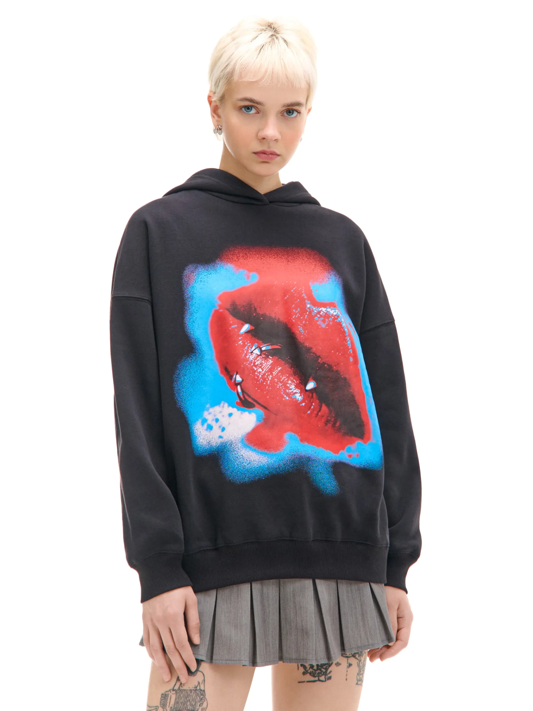 Fashion Cropp Czarna bluza hoodie z nadrukiem czarny
