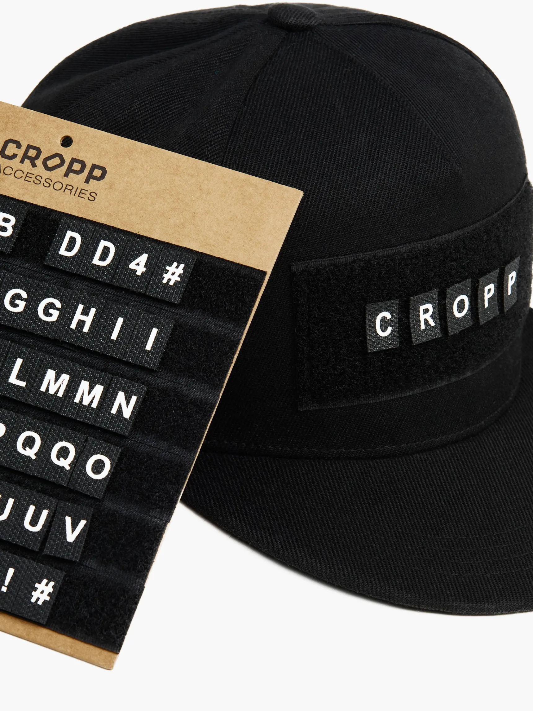 New Cropp Czarna czapka snapback czarny