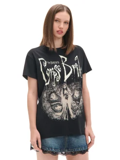 Discount Cropp Czarna koszulka z Gnijącą Panną Młodą czarny