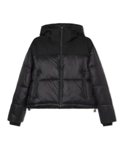 New Cropp Czarna kurtka puffer z kapturem czarny