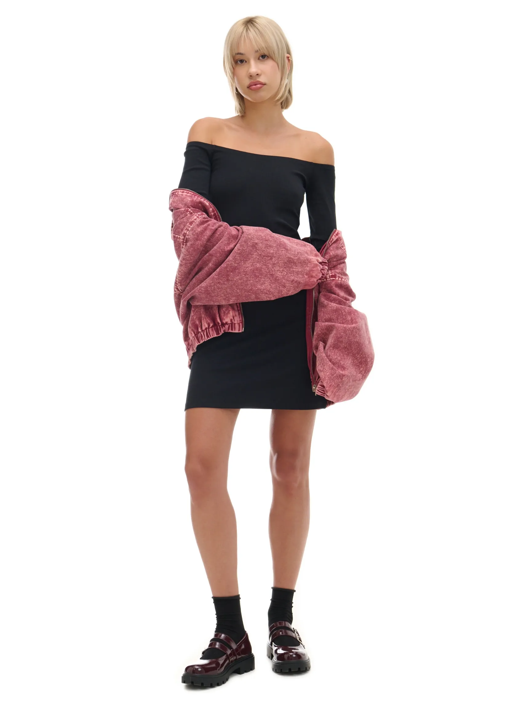 Hot Cropp Czarna sukienka mini z rękawami flare czarny