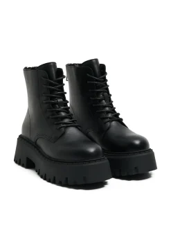 Discount Cropp Czarne botki zapinane na zamek czarny