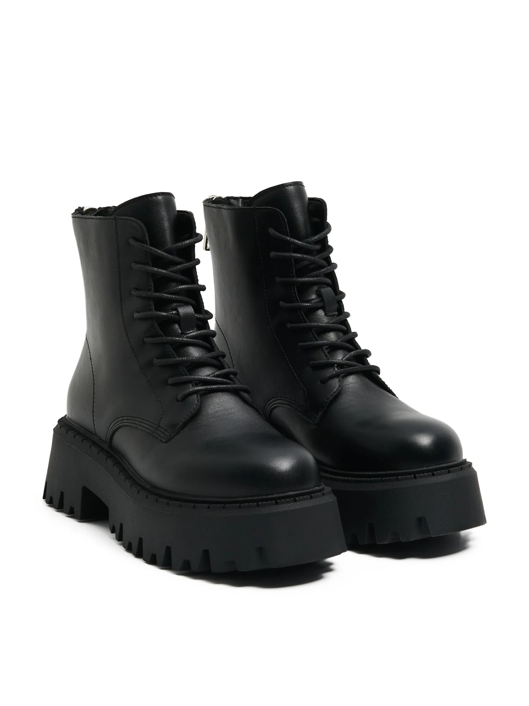 Discount Cropp Czarne botki zapinane na zamek czarny