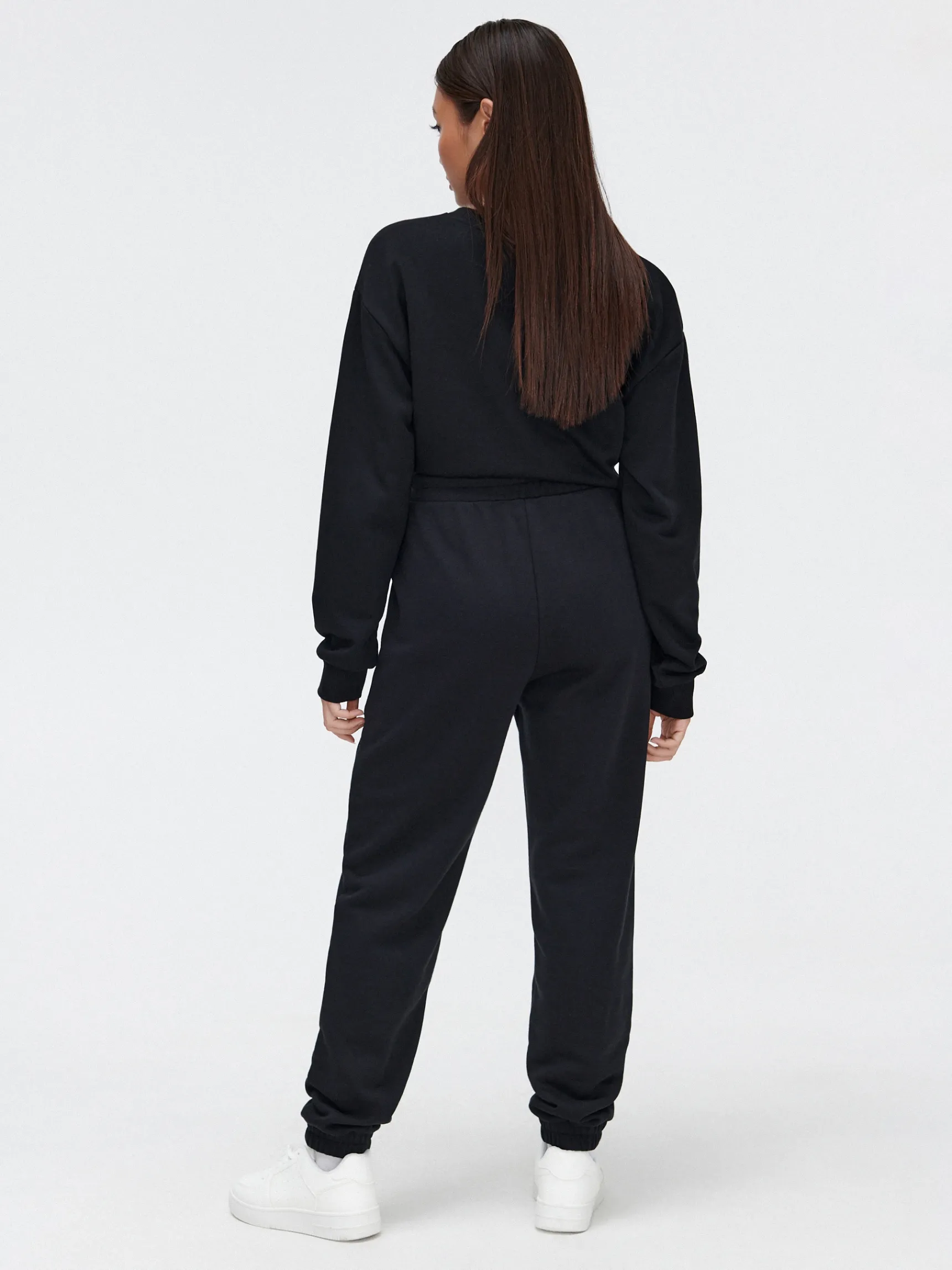 Sale Cropp Czarne dresowe joggery czarny