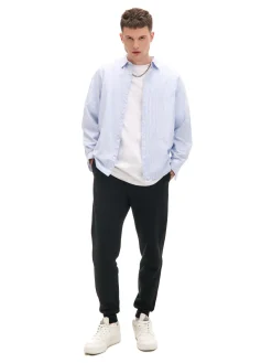 Clearance Cropp Czarne dresowe joggery regular czarny