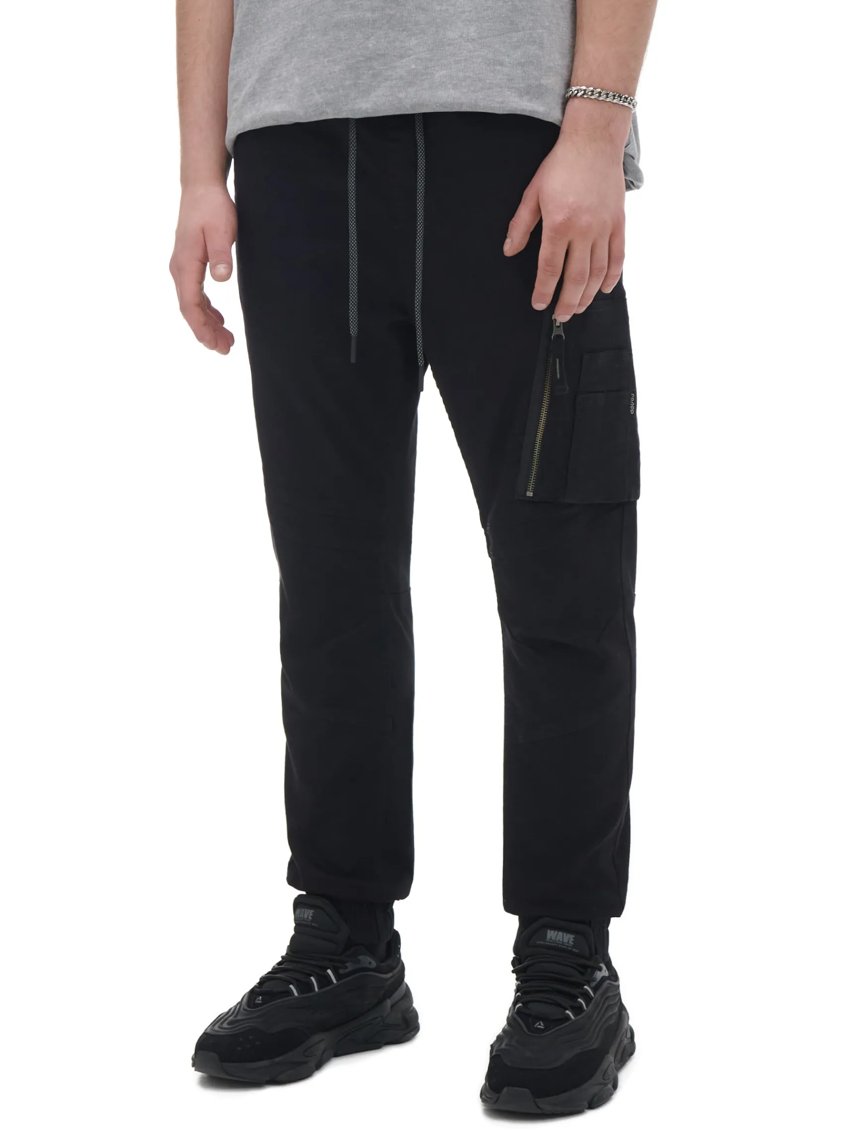 Clearance Cropp Czarne jeansowe joggery czarny