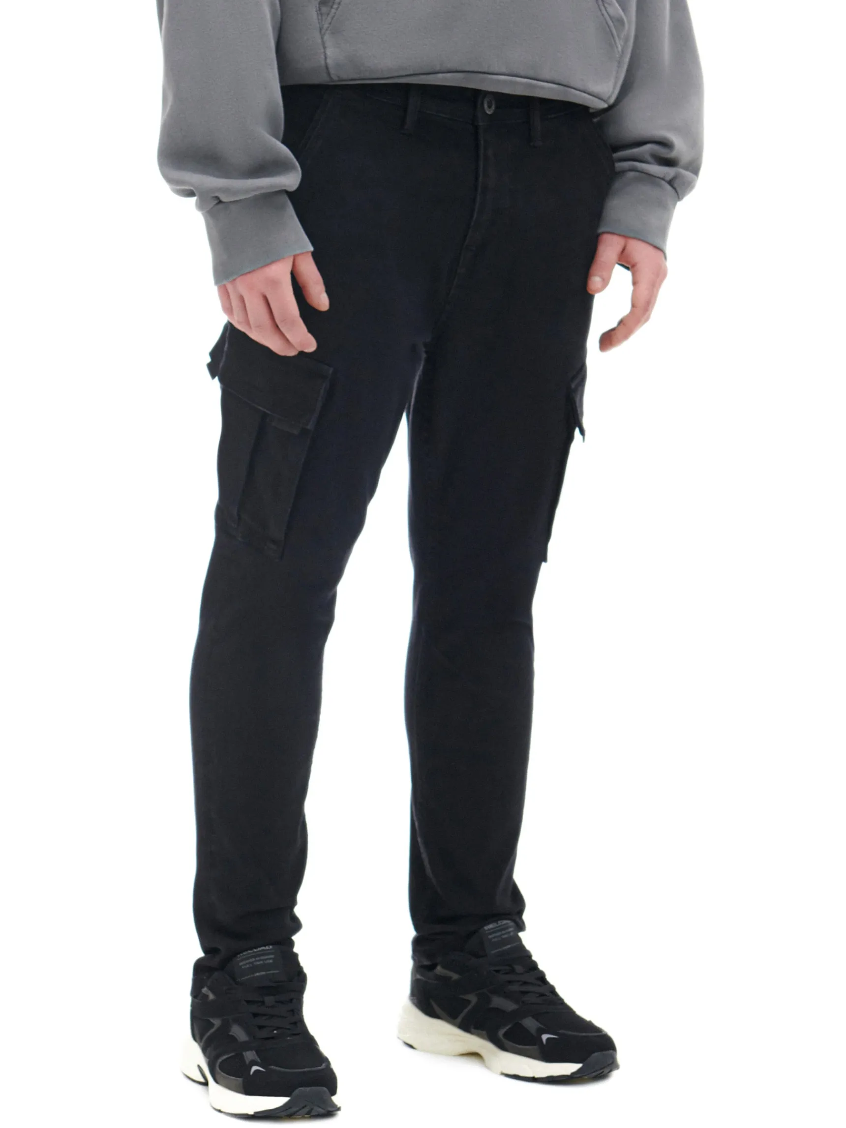 Hot Cropp Czarne jeansy carrot czarny