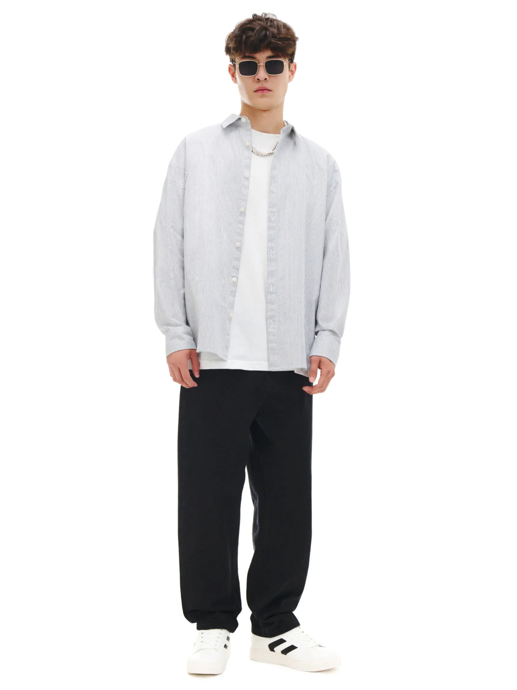 Outlet Cropp Czarne jeansy loose czarny