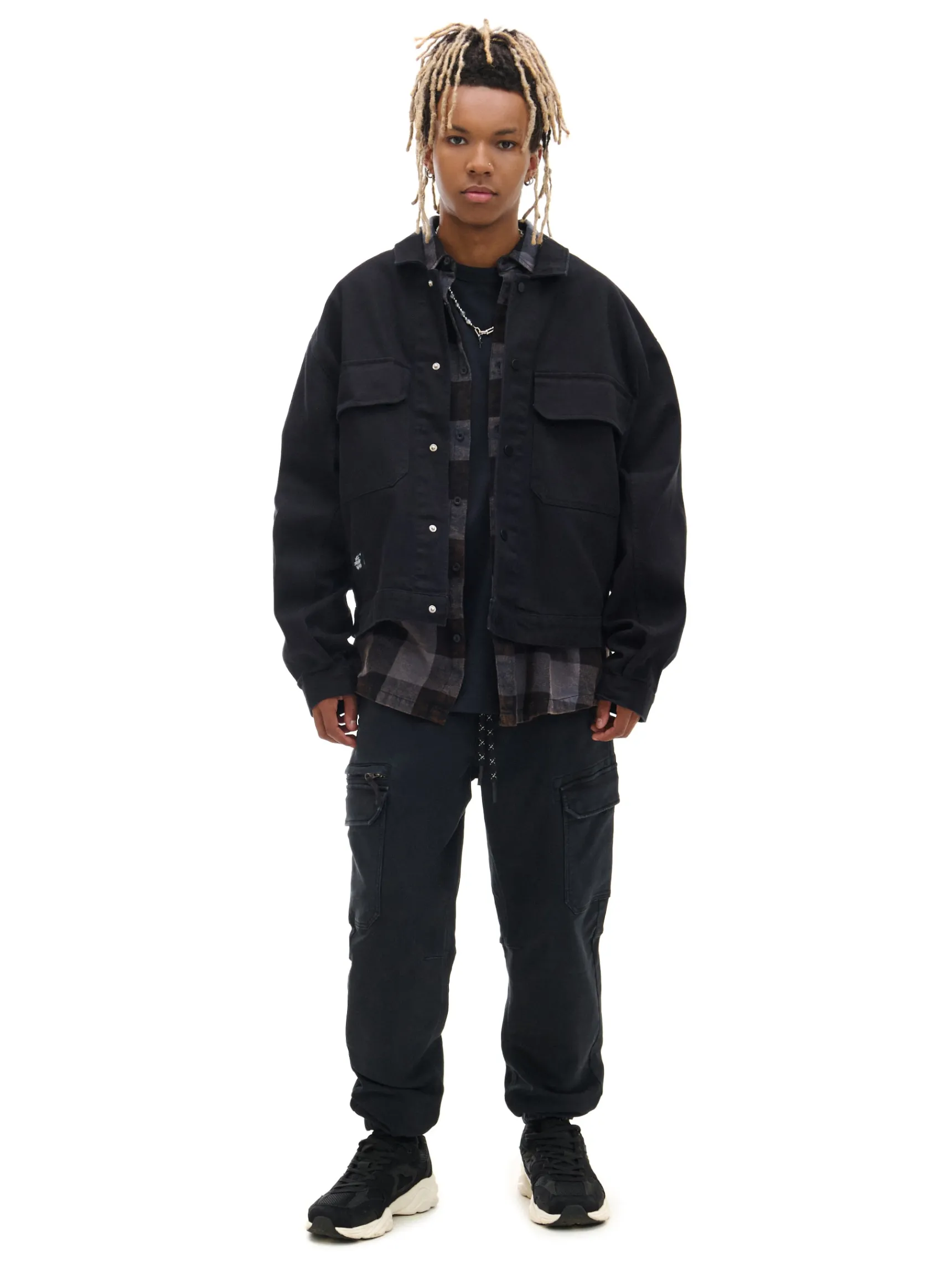 Best Cropp Czarne joggery cargo czarny
