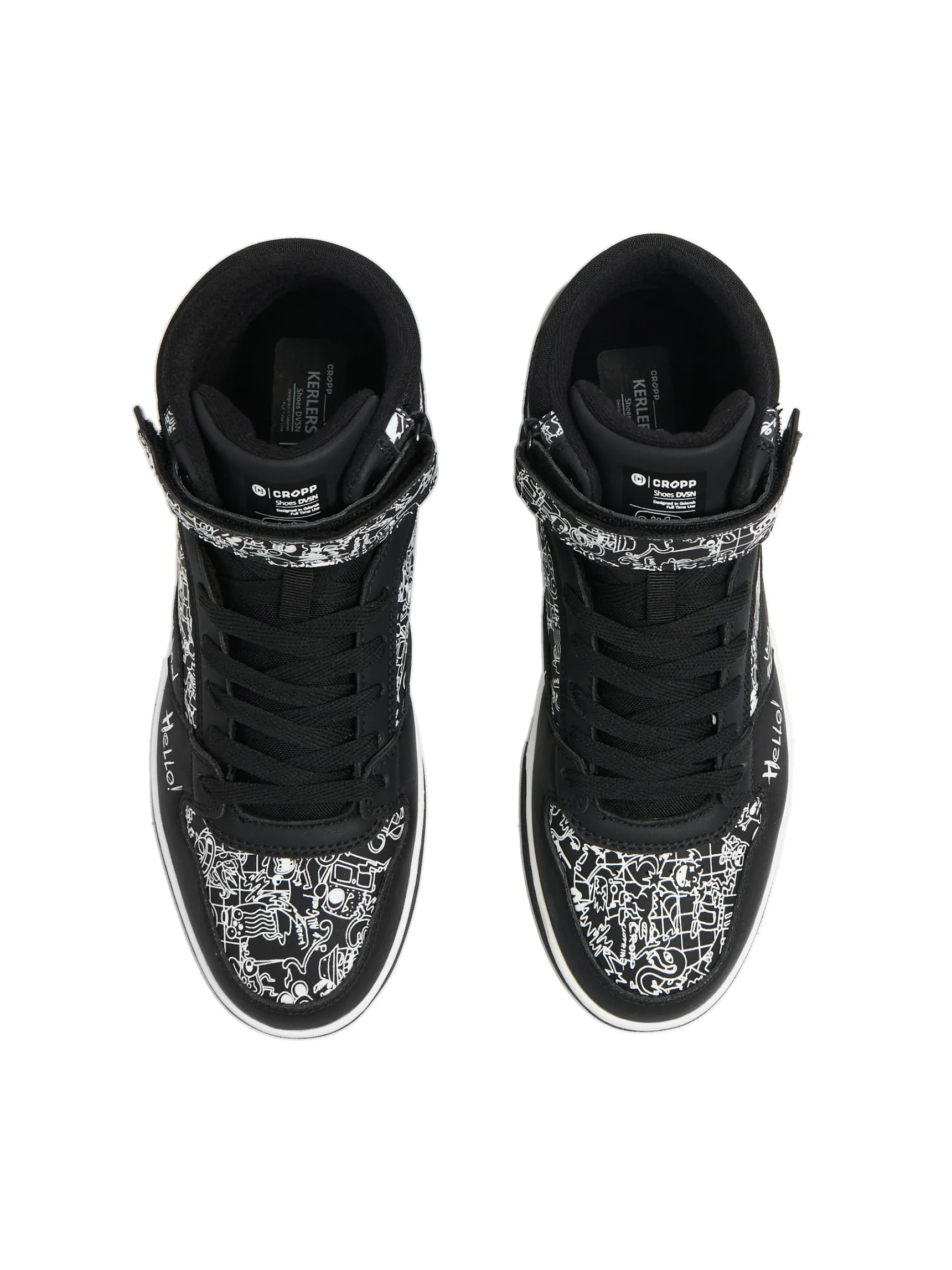 Hot Cropp Czarne sneakersy z komiksowym nadrukiem czarny