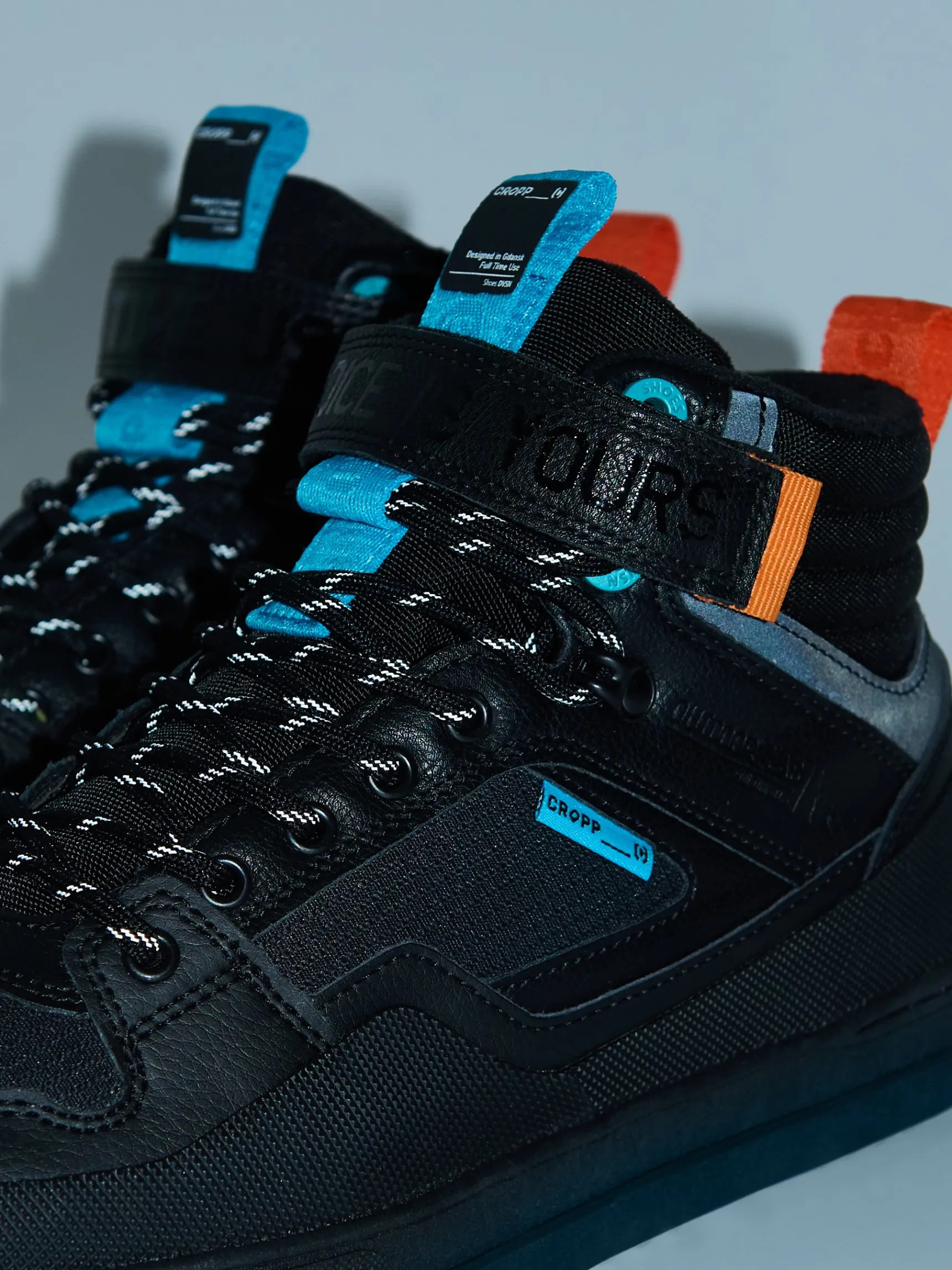 Hot Cropp Czarne sneakersy za kostkę czarny