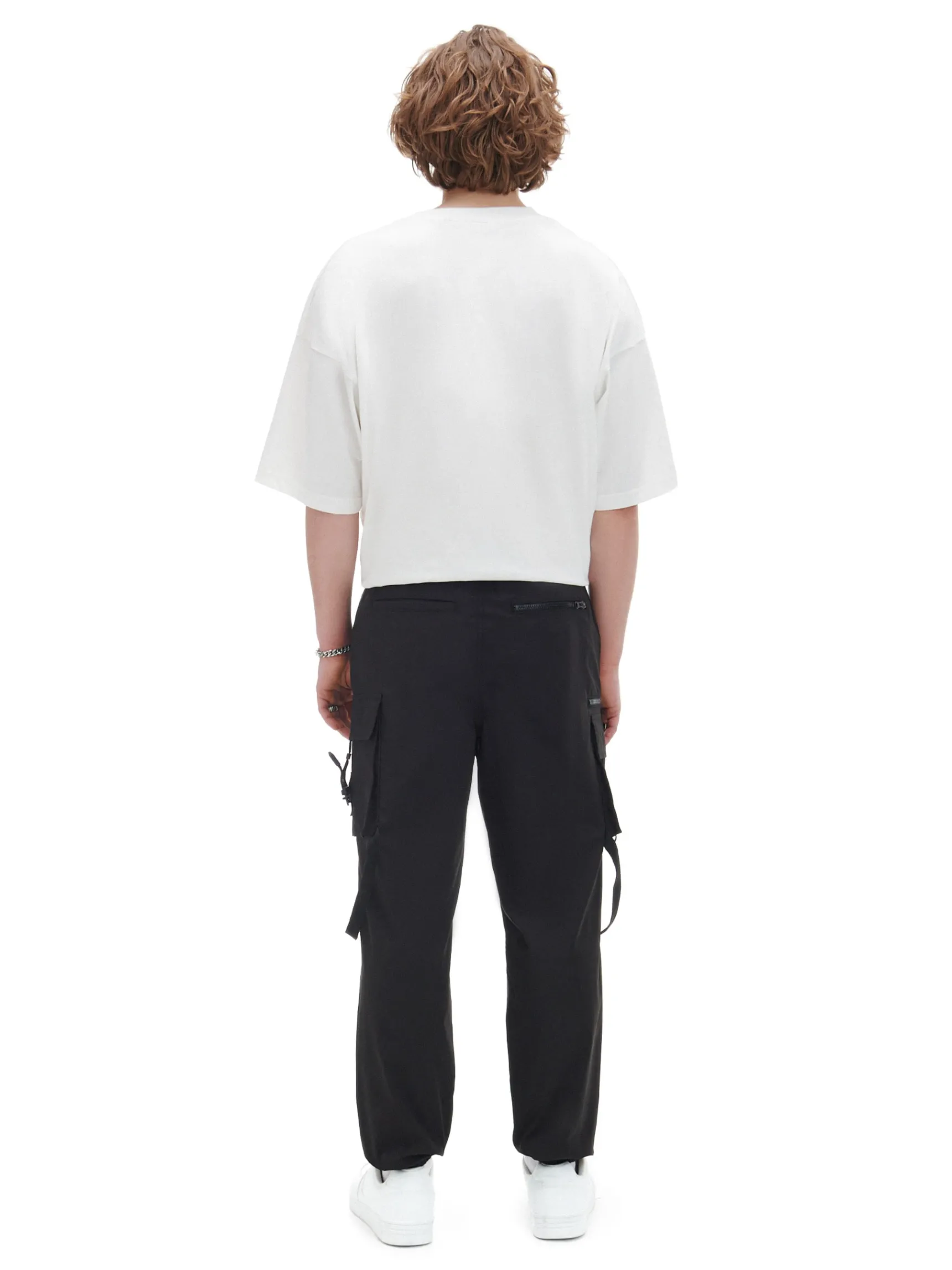 Outlet Cropp Czarne spodnie loose z paskiem czarny