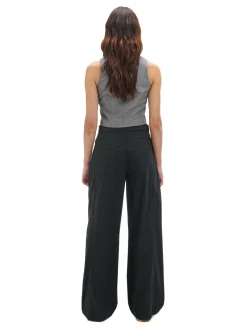Best Cropp Czarne spodnie z kieszeniami cargo czarny