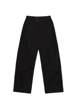 Best Cropp Czarne spodnie z kieszeniami cargo czarny