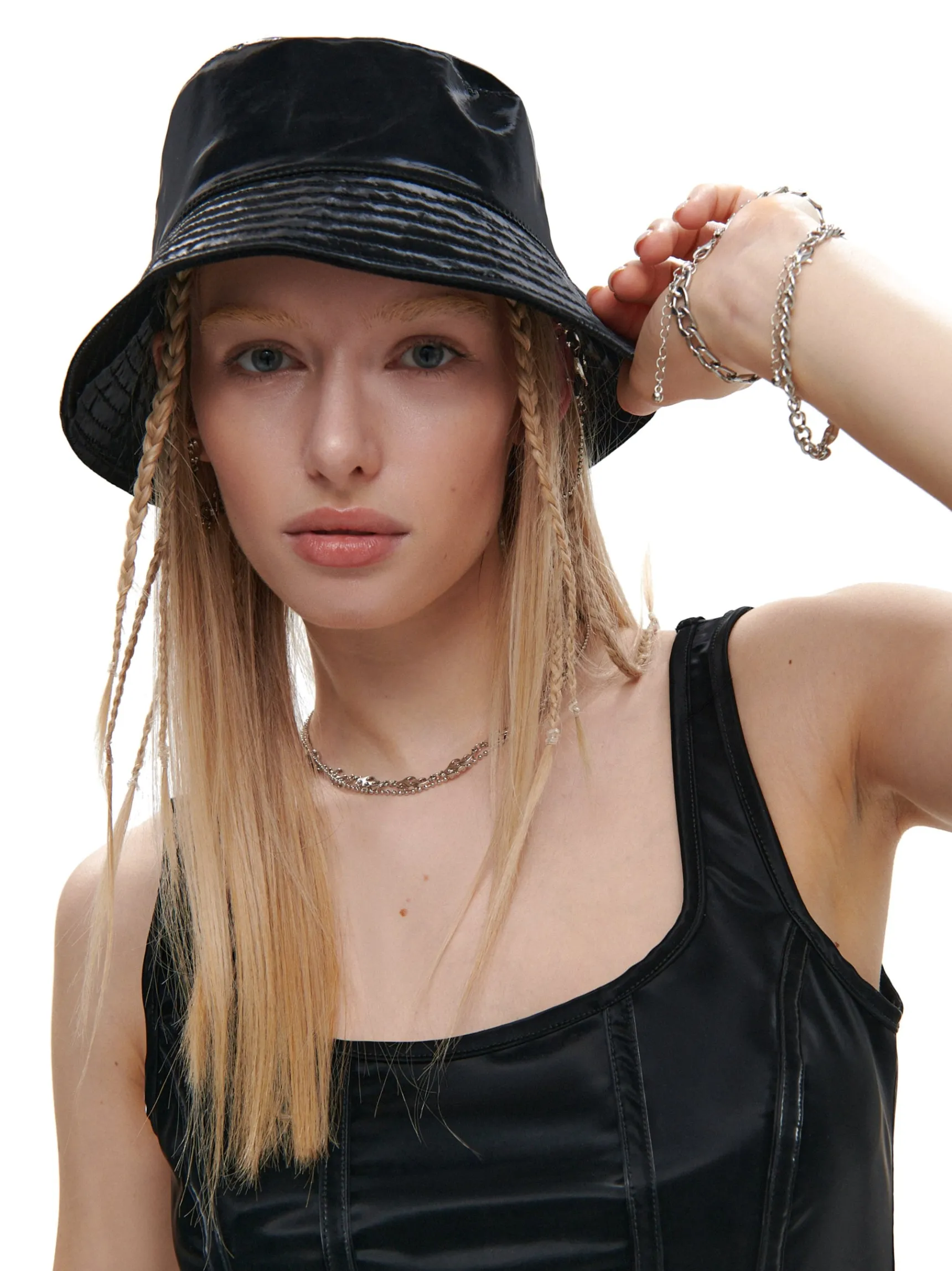 Discount Cropp kapelusz bucket hat czarny