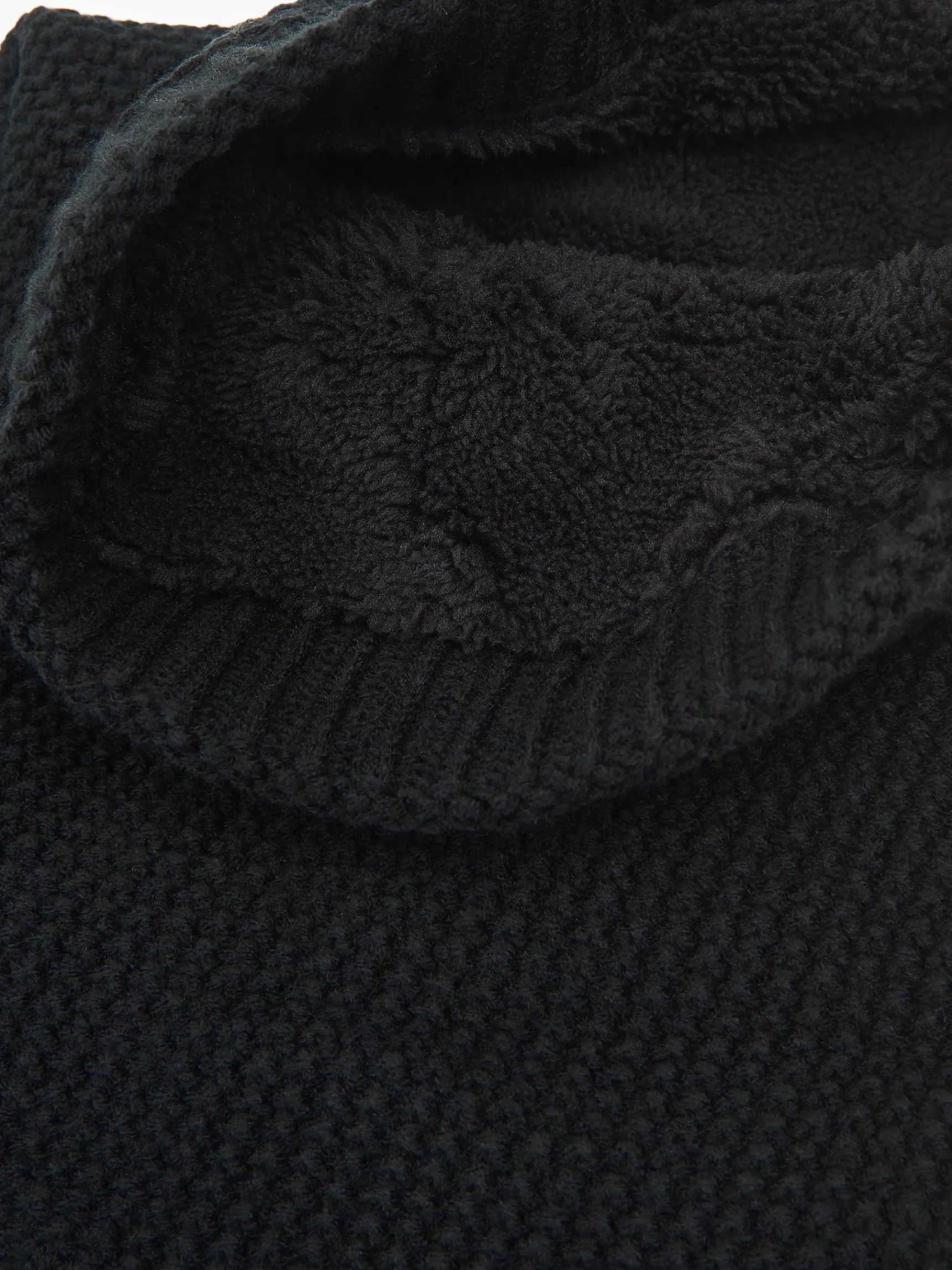 Outlet Cropp komin czarny