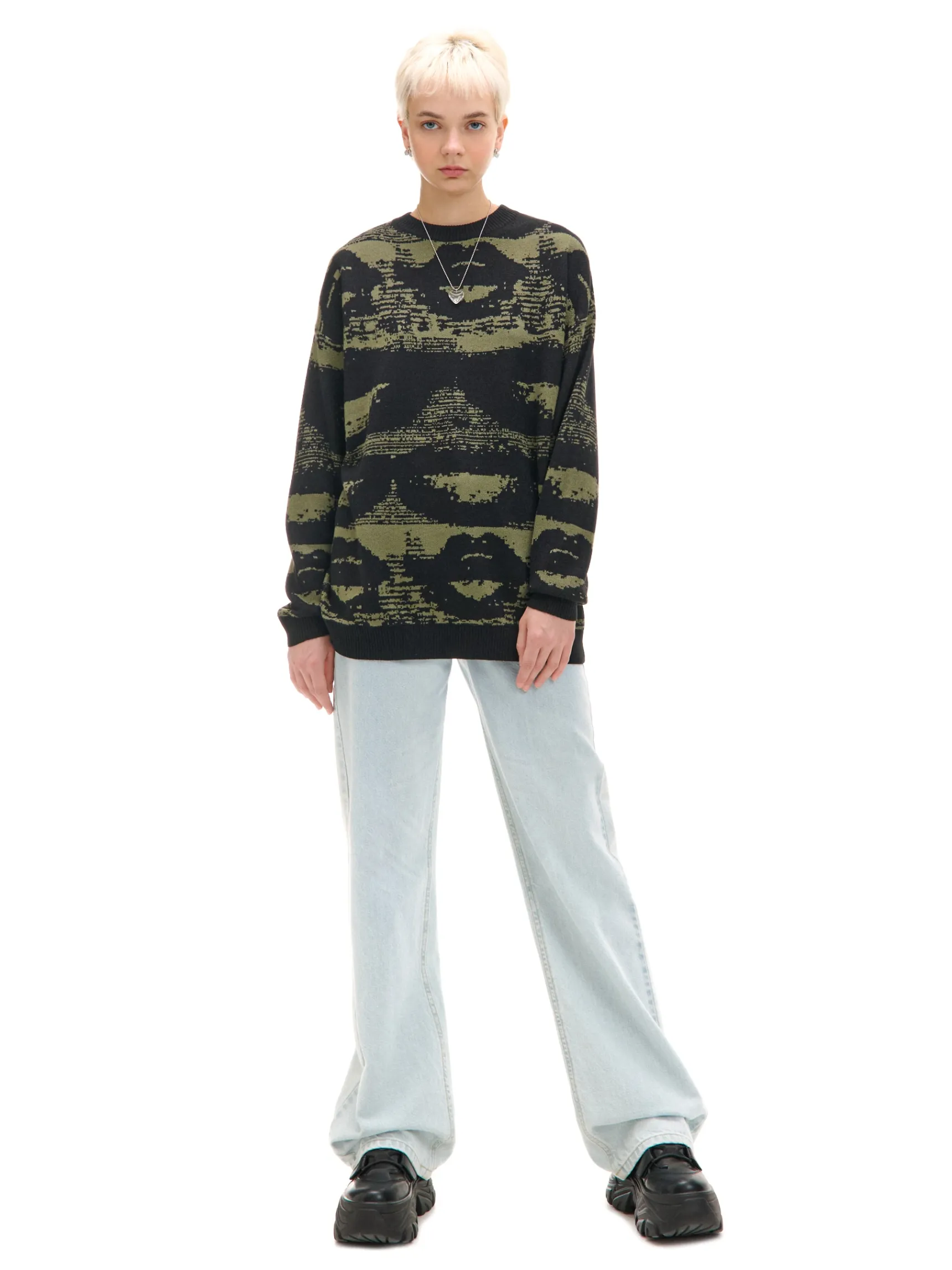 Best Cropp Czarny sweter z artystycznym nadrukiem wielobarwny