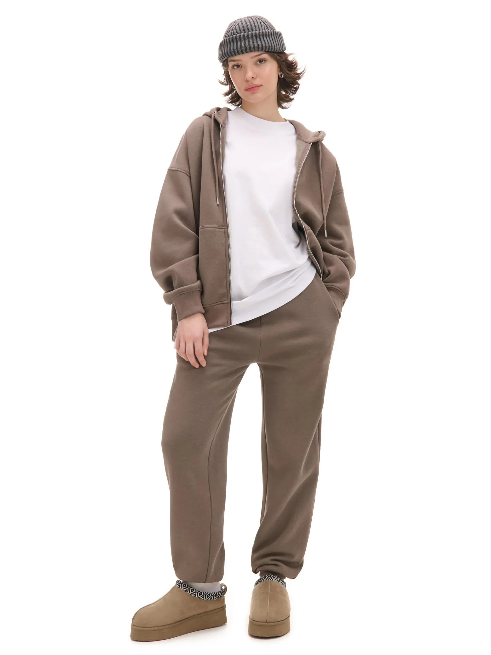 Discount Cropp Dresowe joggery z nadrukiem szary