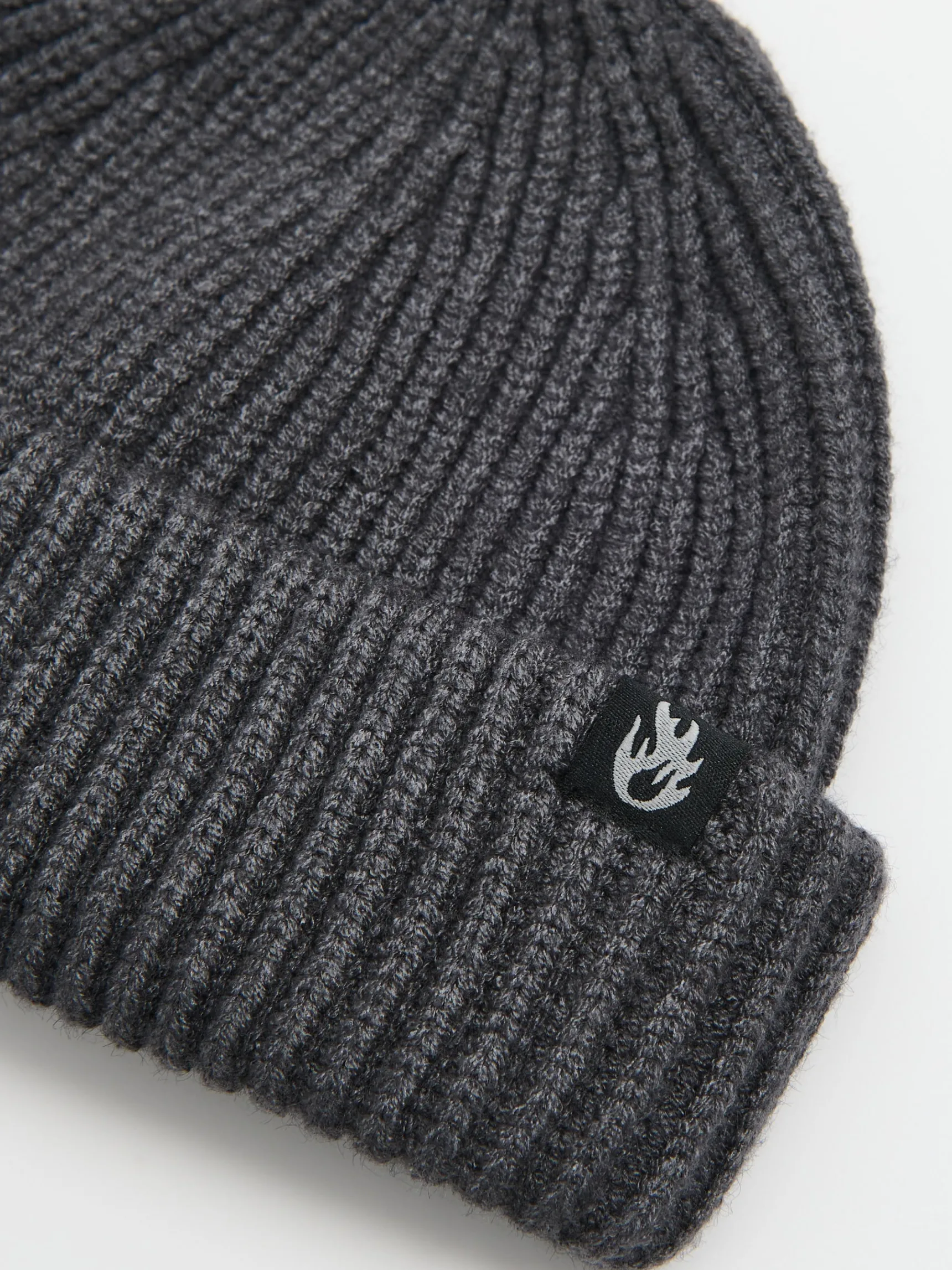 New Cropp Dzianinowa czapka short beanie jasnyszary