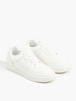 Online Cropp Gładkie białe sneakersy biały