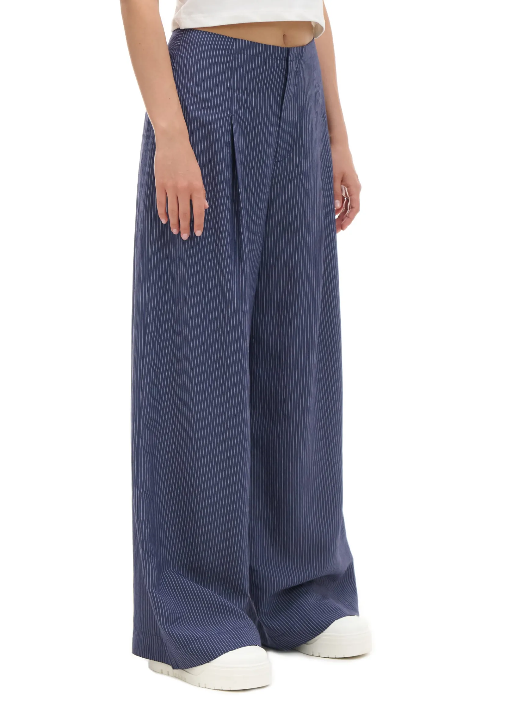 Online Cropp Granatowe spodnie tailoring w paski granatowy