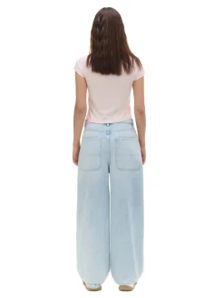 Outlet Cropp Jasne jeansy skater błękitny