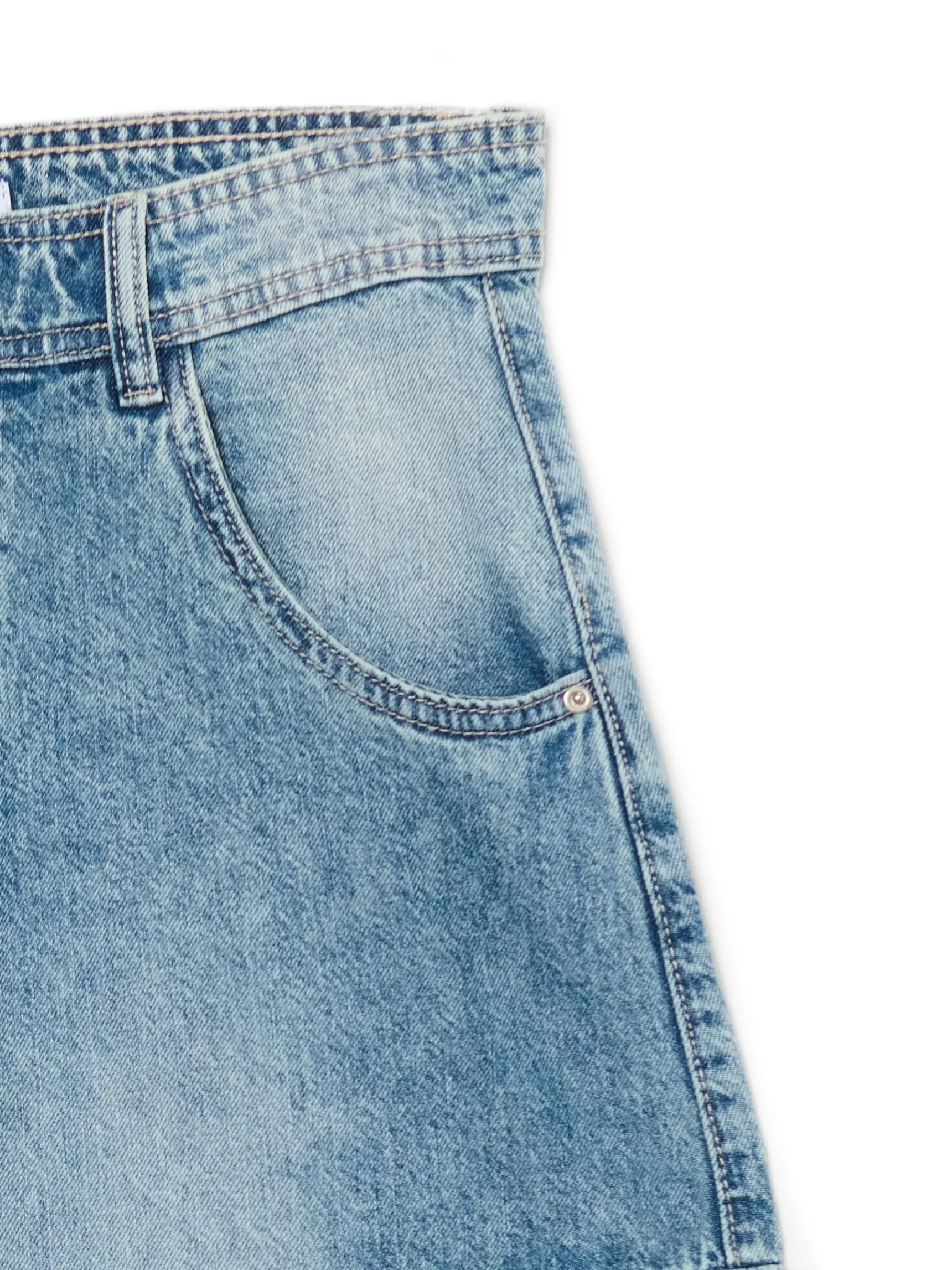 New Cropp Jeansy skater z efektem sprania niebieski