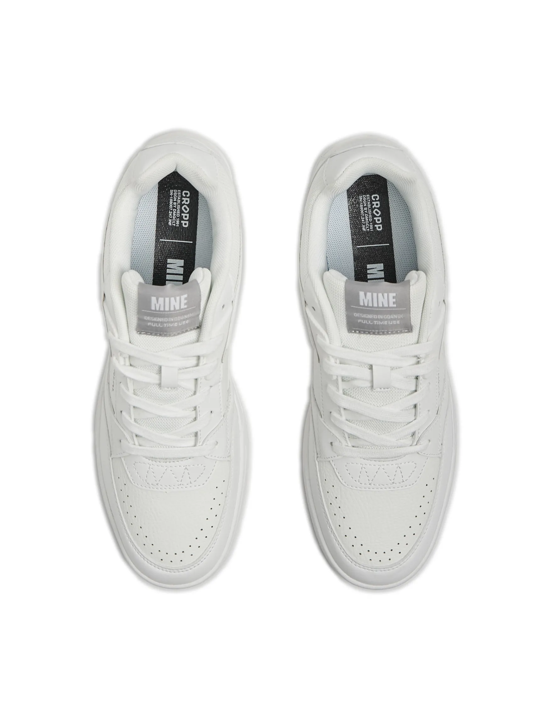 Discount Cropp Klasyczne białe sneakersy biały