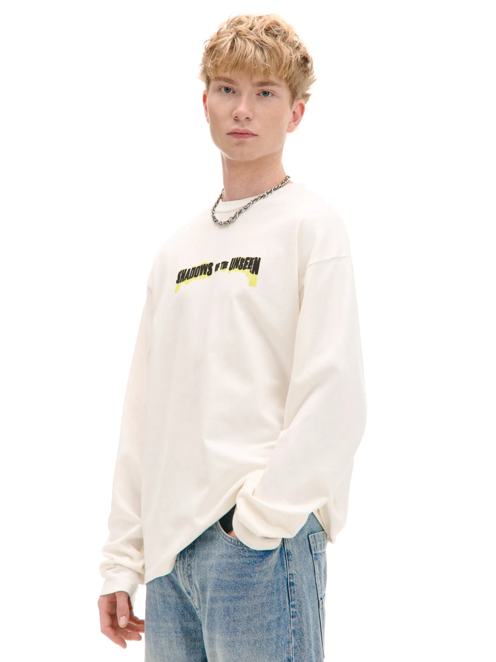 Best Cropp Koszulka longsleeve z autorskimi nadrukami kremowy