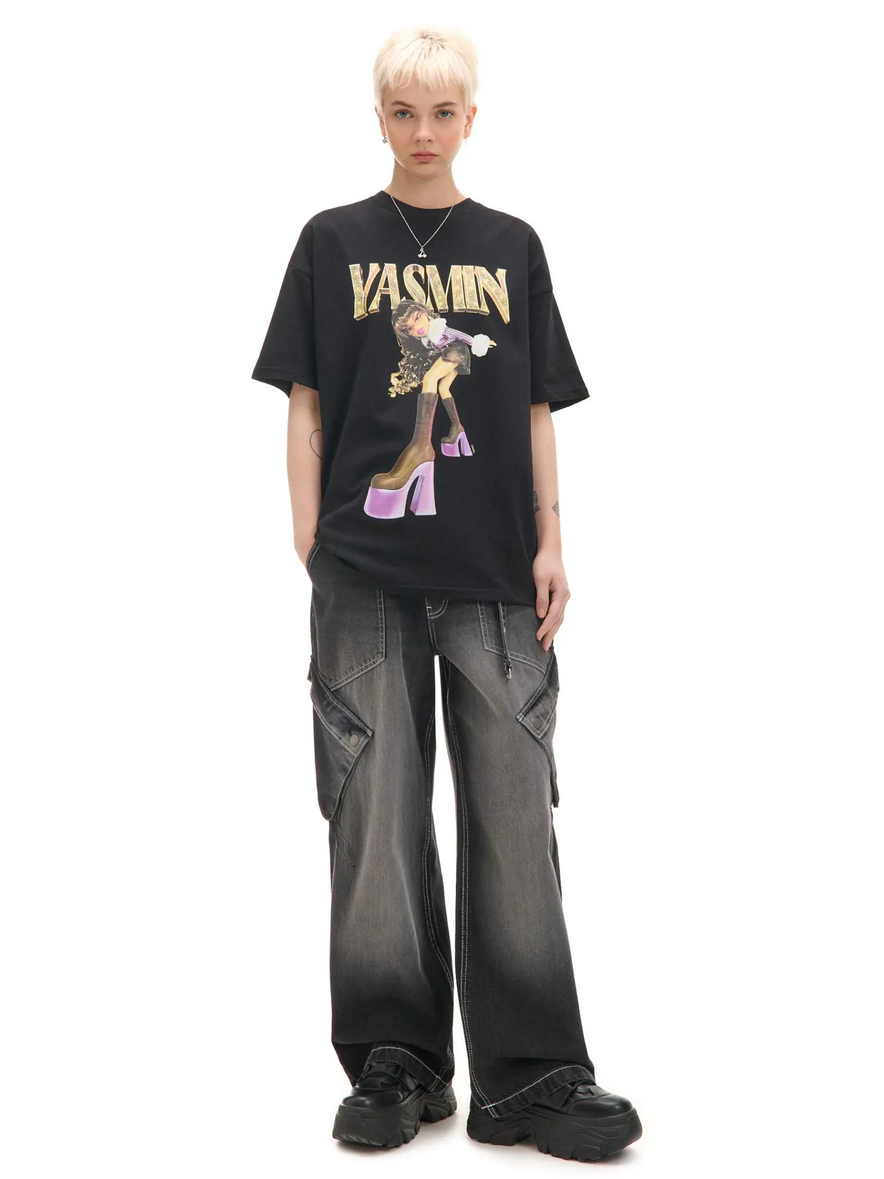 Online Cropp Koszulka oversize z nadrukiem Bratz czarny